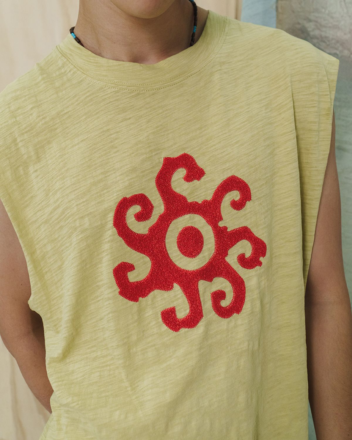 카락터(KARACTOR) Helio sleeveless top / Straw yellow