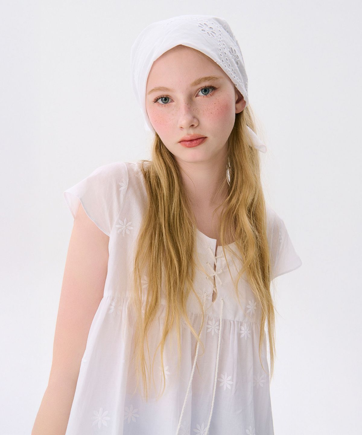 준준스페이스(JUNEJUNE SPACE) Punching Hair Bandana_White(펀칭 헤어 반다나_화이트)