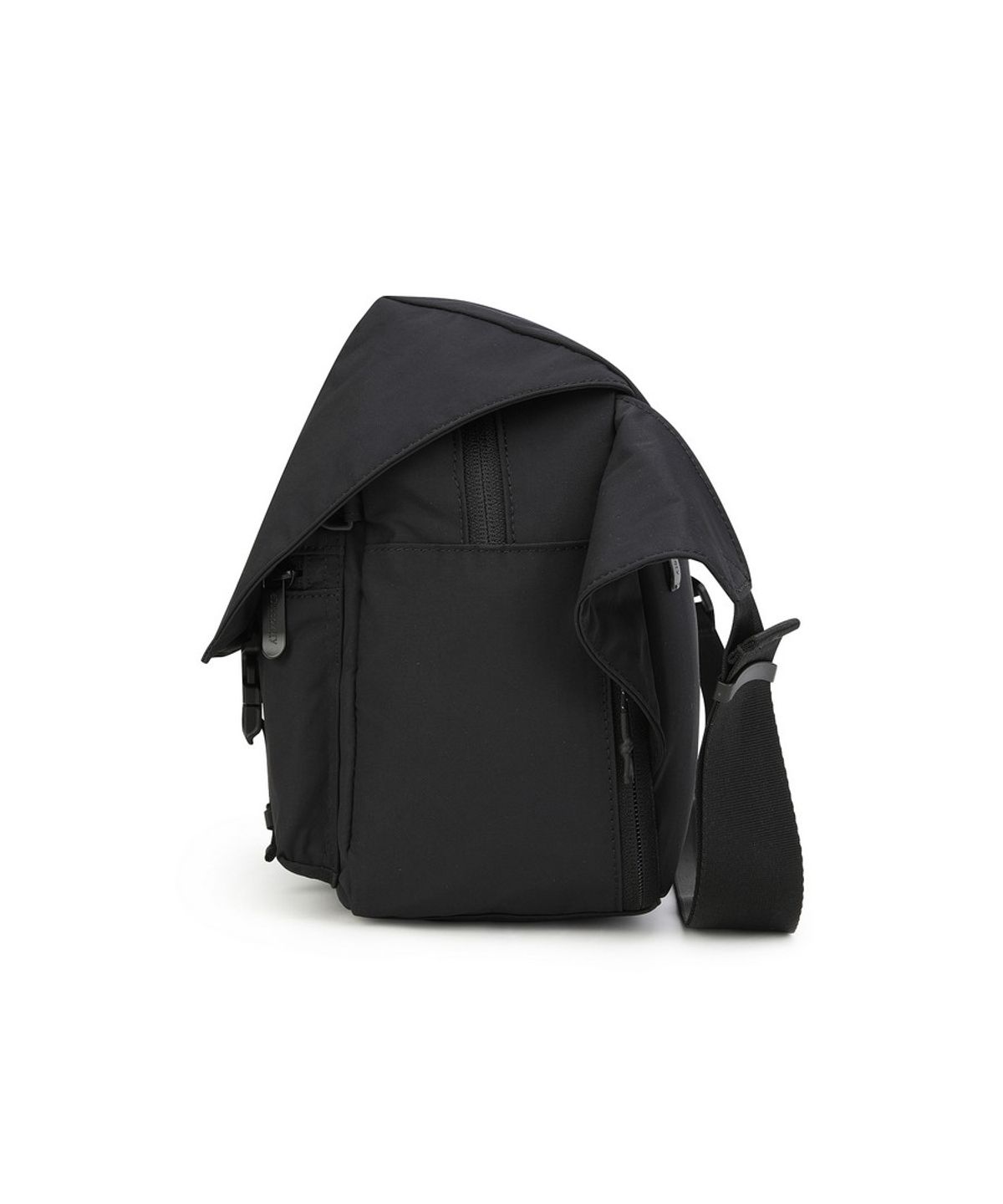 디스커버리 익스페디션(DISCOVERY EXPEDITION) 리너 투포켓 바이커백 (BLACK)