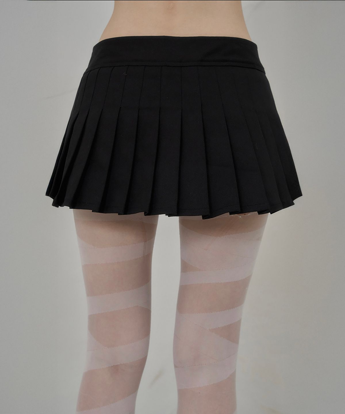쇠아(SØAR) Wrap Pleats Lace Skirt Pants (BLACK)