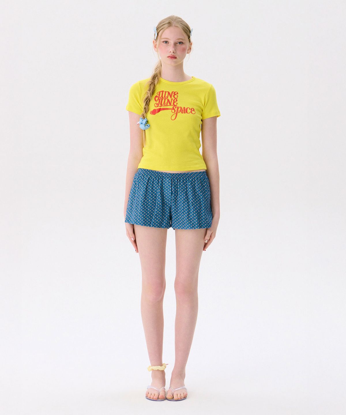 준준스페이스(JUNEJUNE SPACE) Swashy Graphic T-shirts_Yellow(스와시 그래픽 티셔츠_노란색)