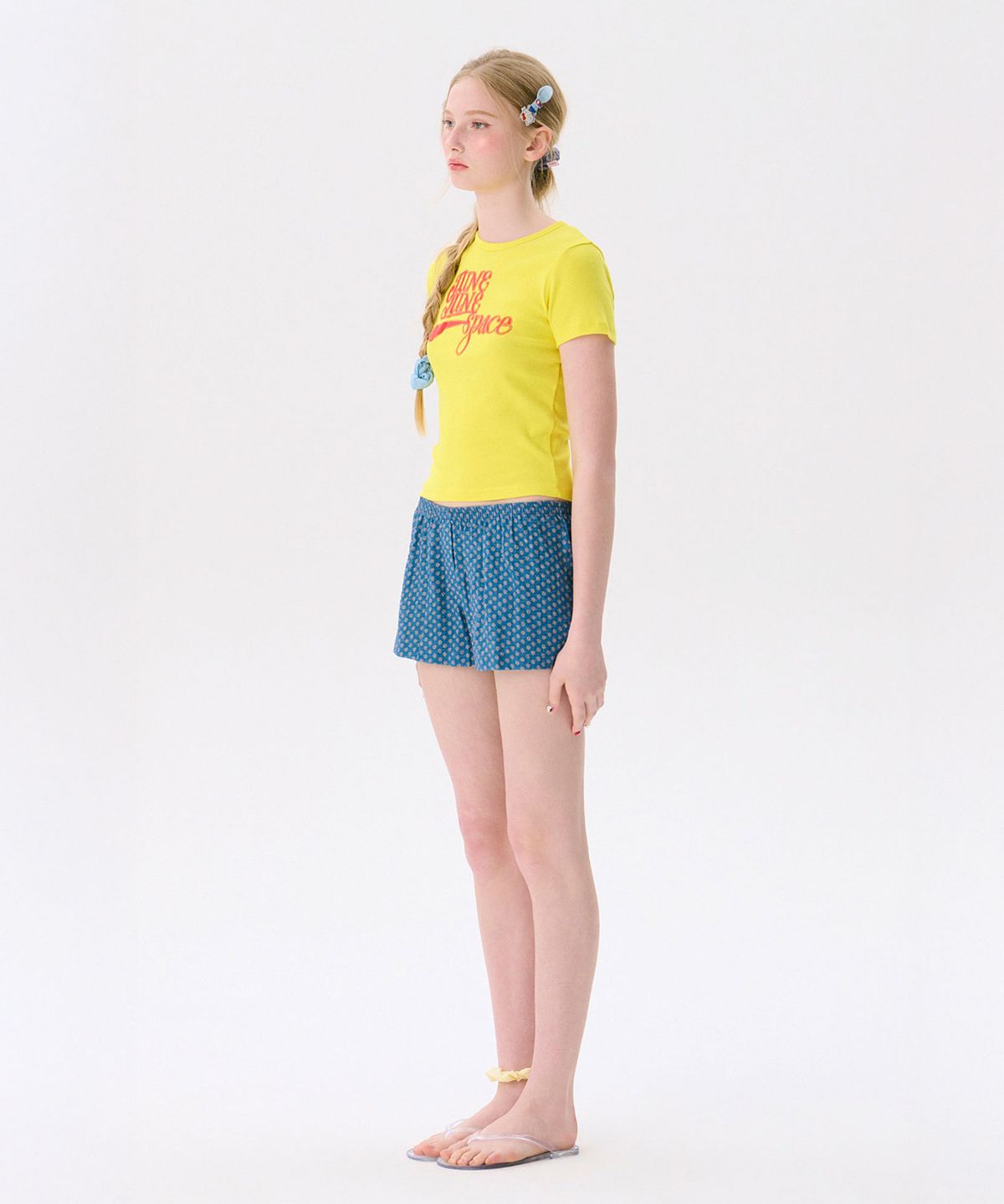 준준스페이스(JUNEJUNE SPACE) Swashy Graphic T-shirts_Yellow(스와시 그래픽 티셔츠_노란색)