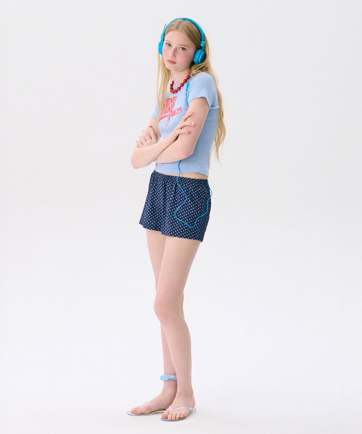 준준스페이스(JUNEJUNE SPACE) Swashy Graphic T-shirts_Light Blue(스와시 그래픽 티셔츠_라이트블루)