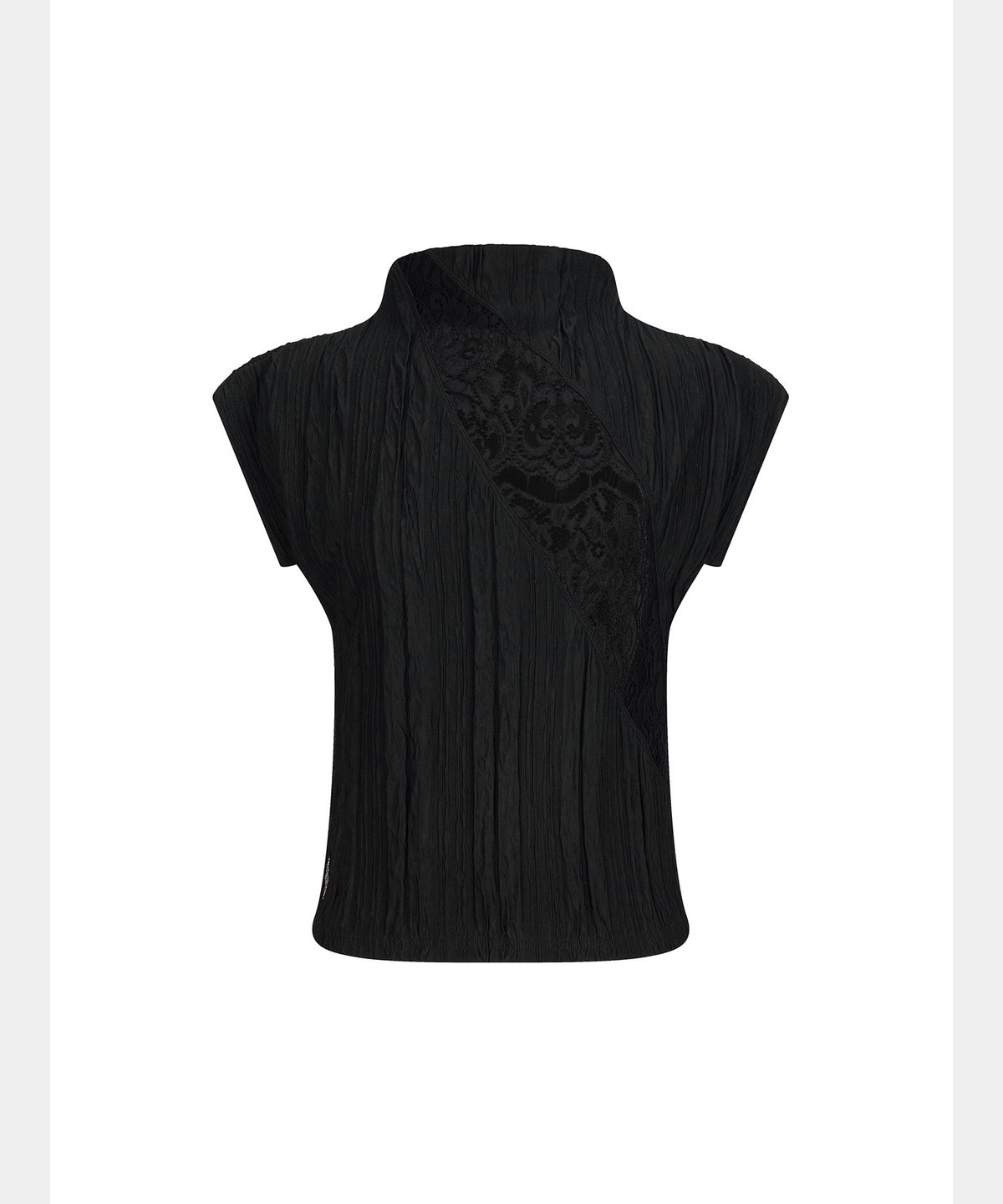 쇠아(SØAR) Crinkle Middle-Neck Lace Slit Top (BLACK)