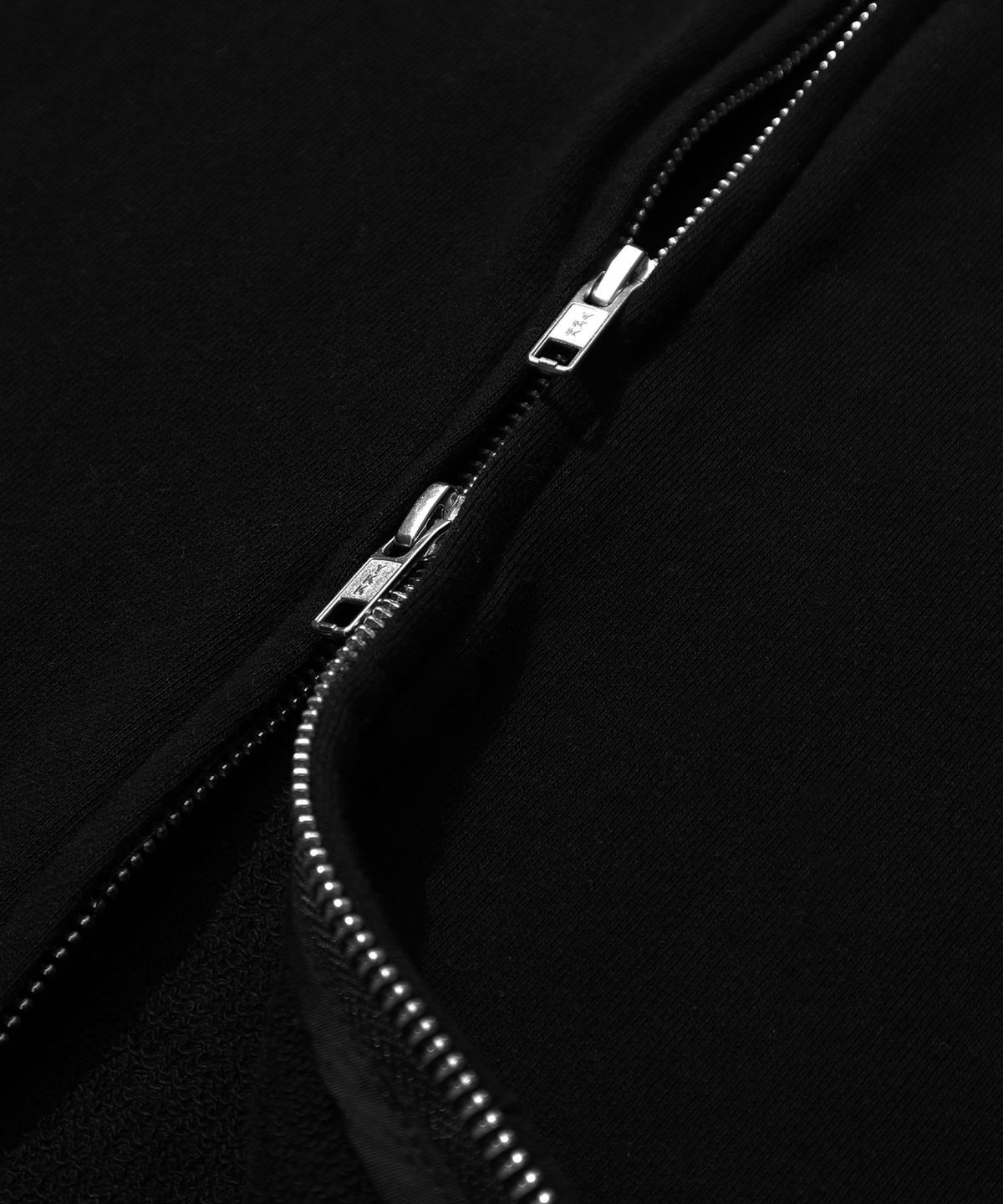키류(KIRYU) CUT OFF HODDIE ZIP UP_BLACK
