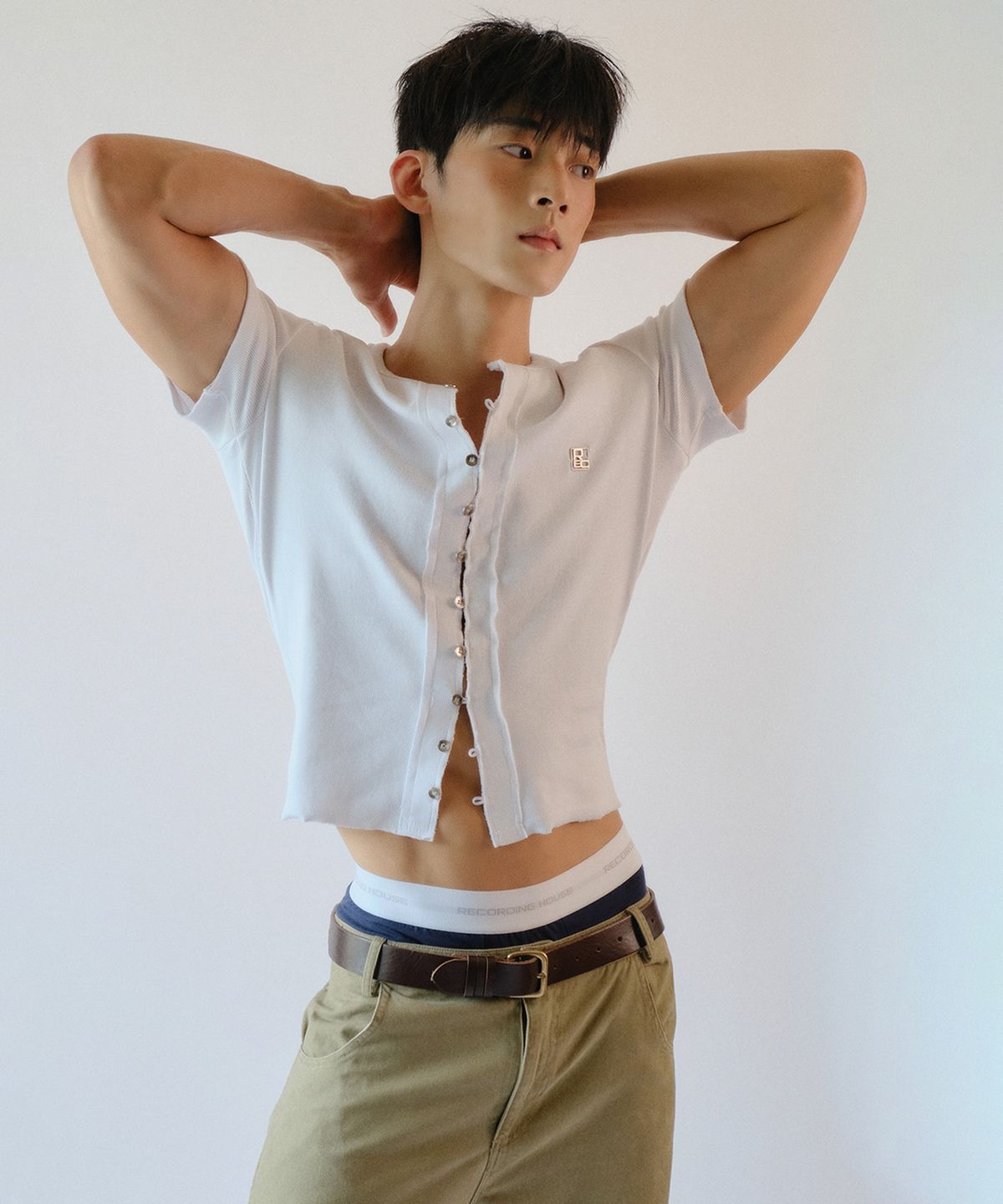 레코딩하우스(RECORDINGHOUSE) REC SPLIT HALF-SLEEVE [CROPPED WHITE]