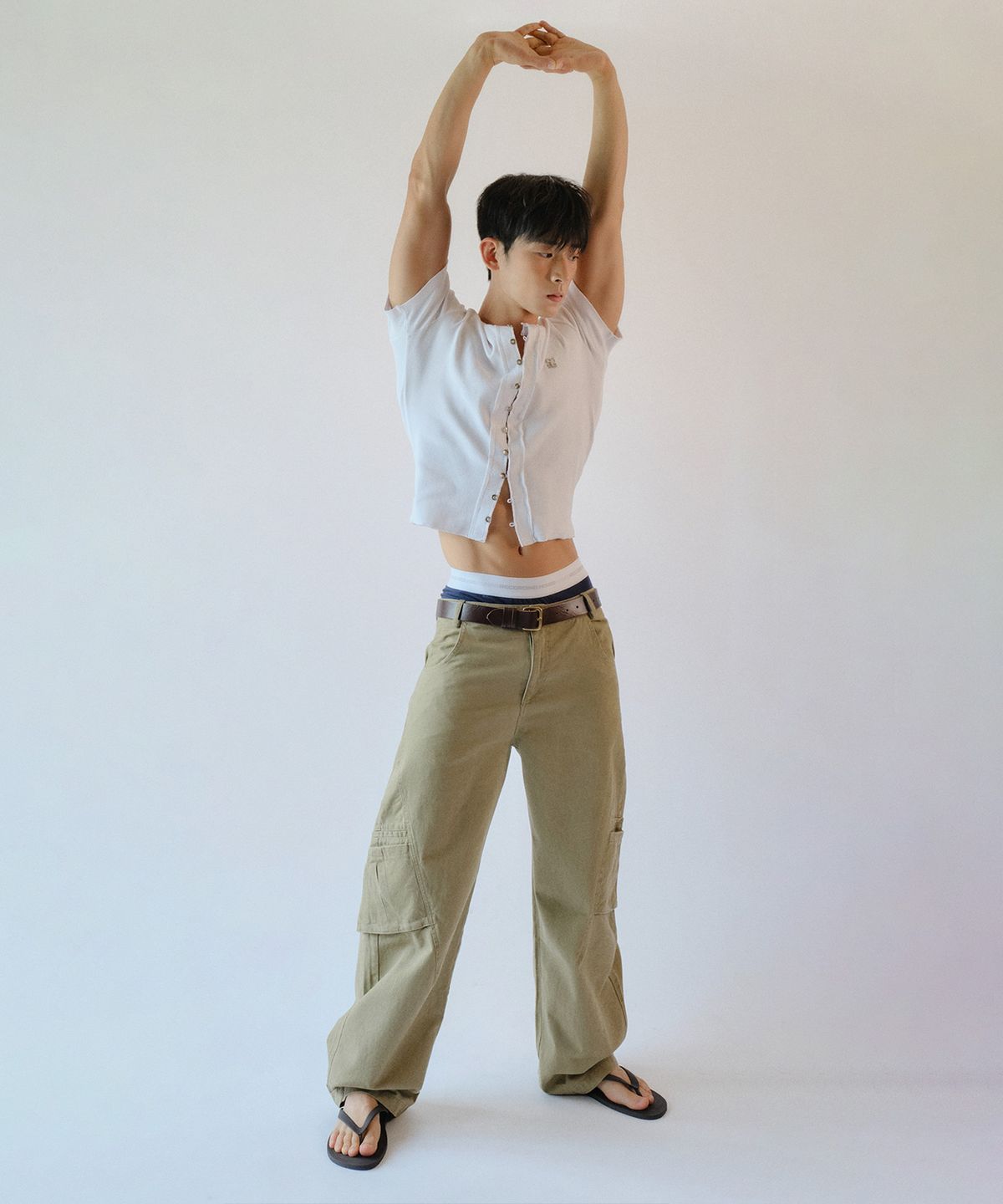 레코딩하우스(RECORDINGHOUSE) REC SPLIT HALF-SLEEVE [CROPPED WHITE]