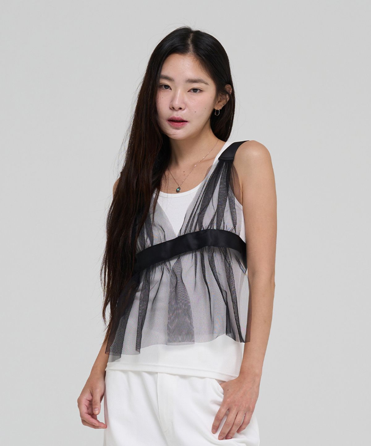 레브하티드(LEVHEARTED) 폴리포니 시스루 베스트 - 블랙