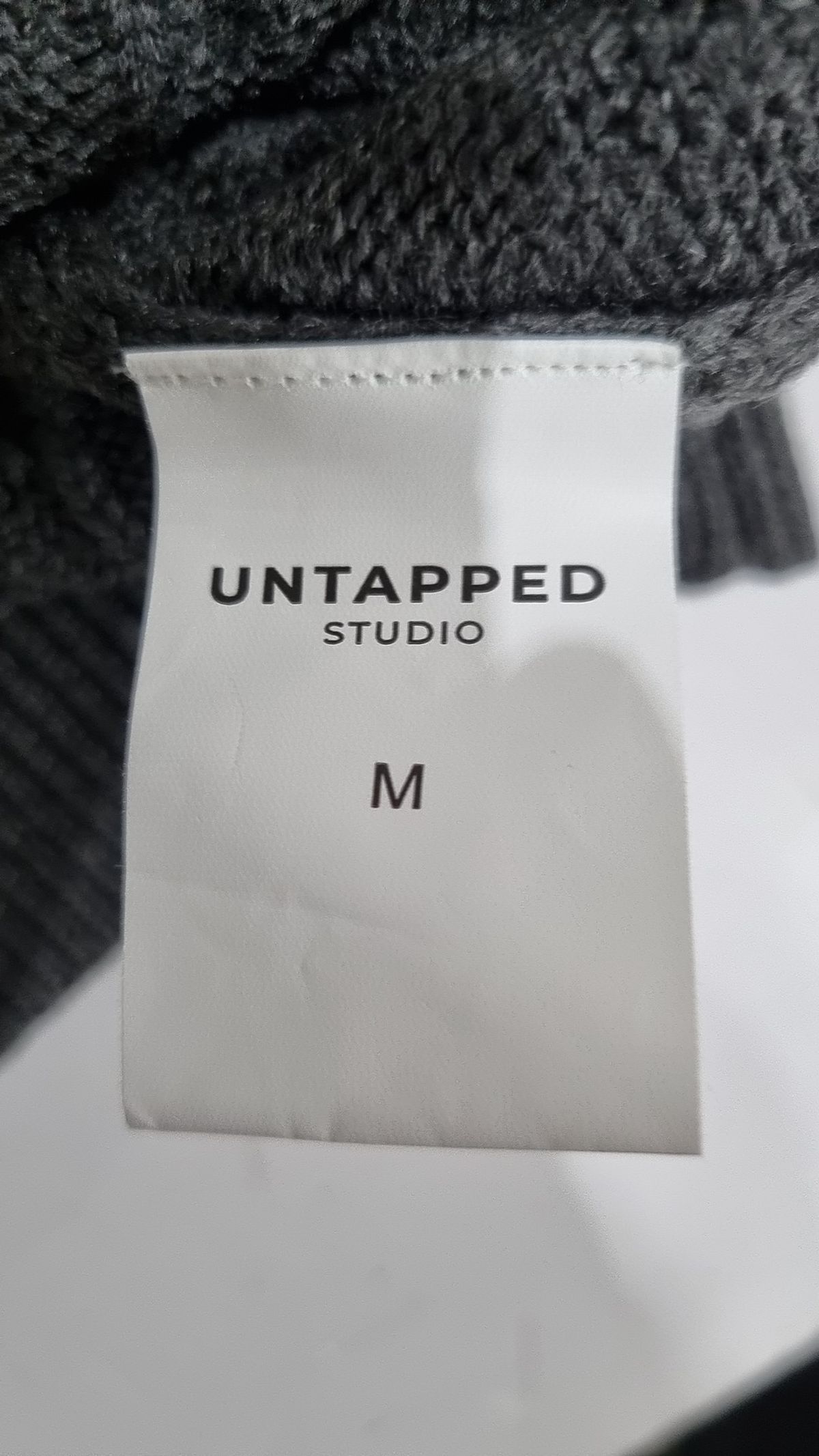 언탭트 스튜디오(UNTAPPED STUDIO) 니트/스웨터 M