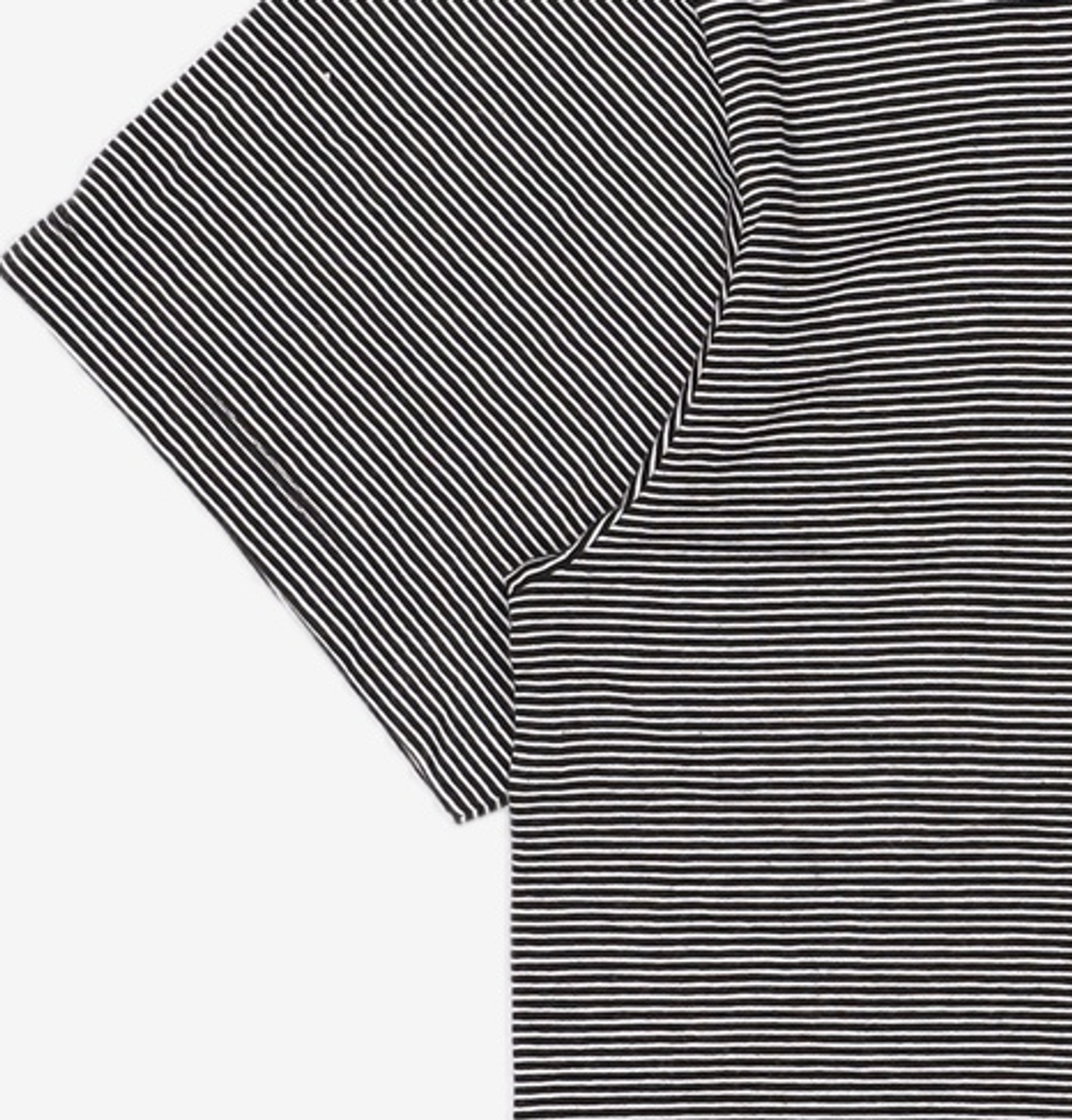 디애퍼처(THE APERTURE) Stripe Boxy TShirt  Black (TA5742A035) FREE