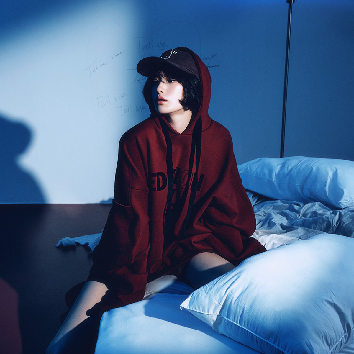 이비엠(EBM) 오버핏 레터링 후드 티셔츠 EMP8WTS030