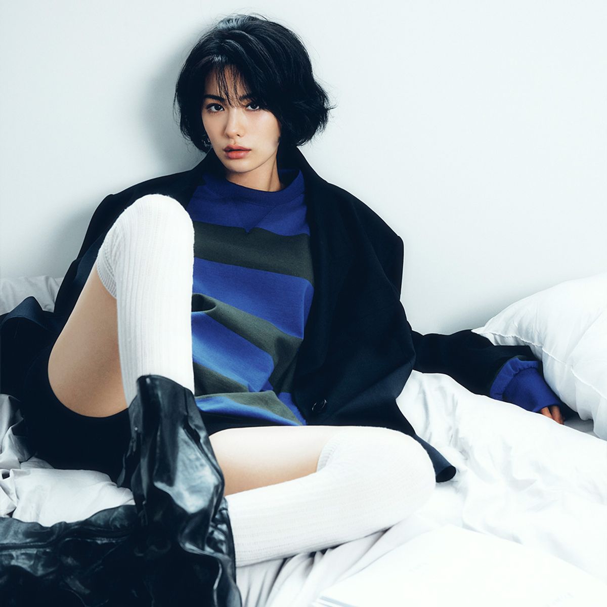 이비엠(EBM) 오버핏 피그드라펠 카라 자켓 EMP8WJK070