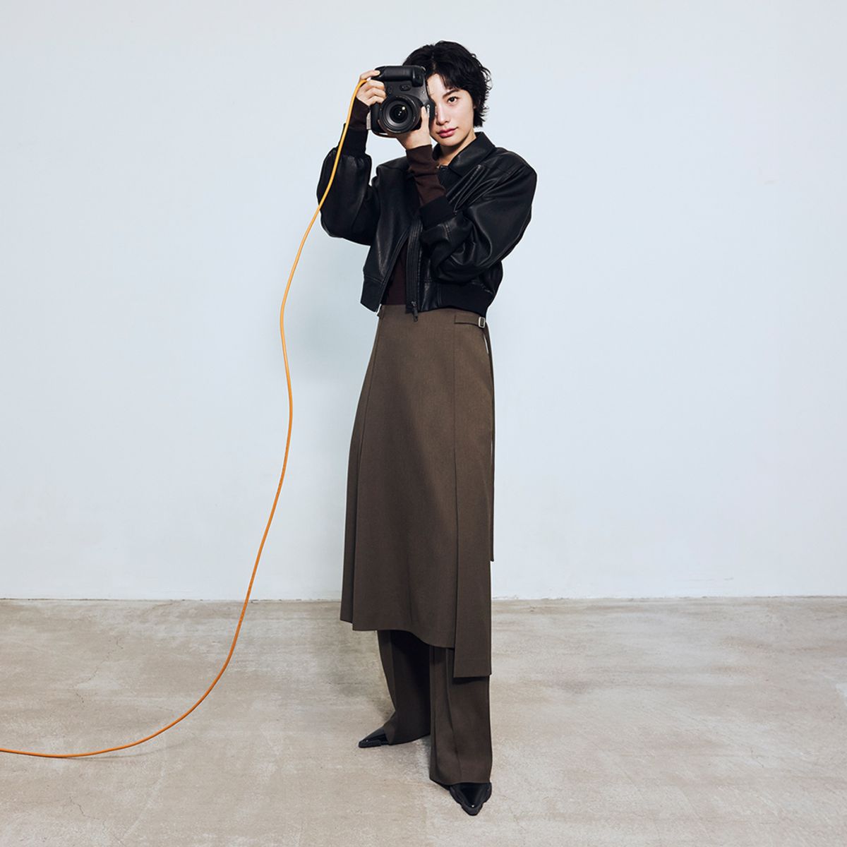 이비엠(EBM) 제천 스트링 언밸런스 롱 스커트 EMQ2WSK030