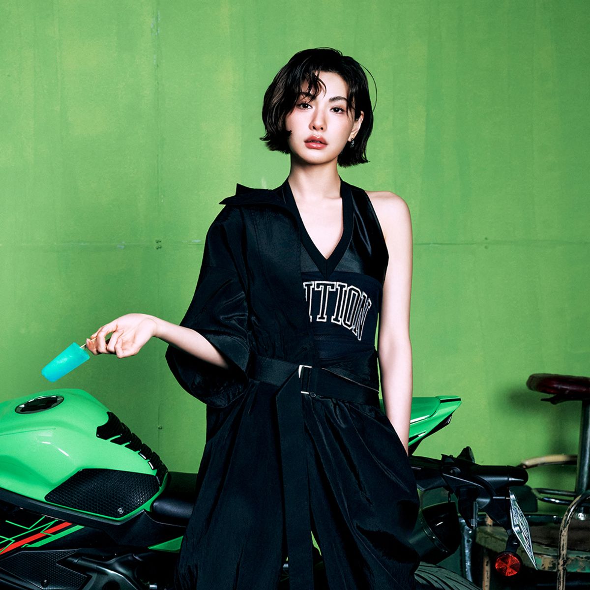 이비엠(EBM) 에디션 스타 스톤 이어링 EMQ4AER010