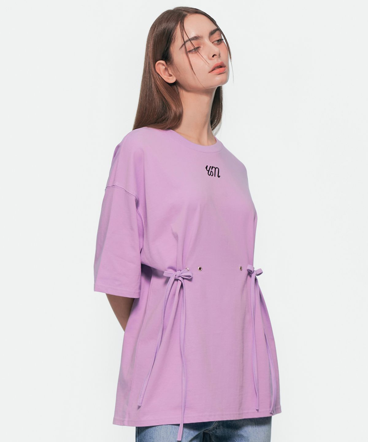 유움(UUM) EYELET STRING T-SHIRT LIGHT PURPLE