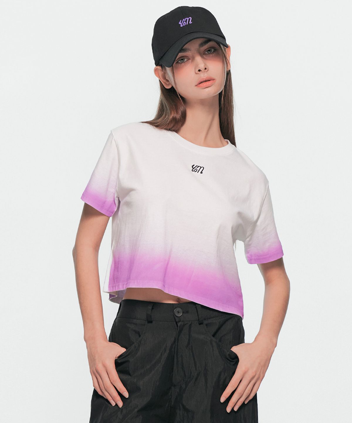 유움(UUM) WAVE GRADATION CROP T-SHIRT WHITE
