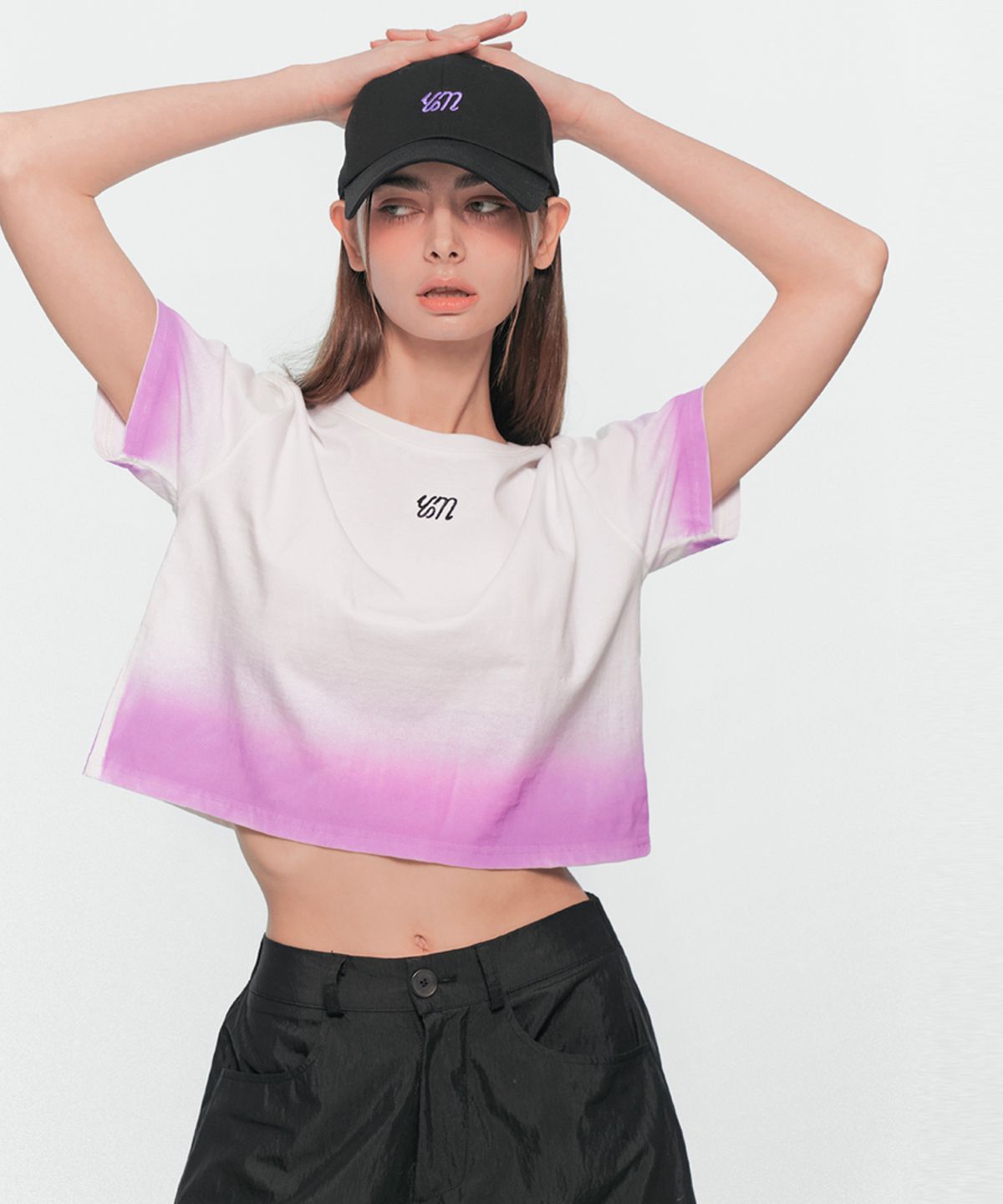 유움(UUM) WAVE GRADATION CROP T-SHIRT WHITE