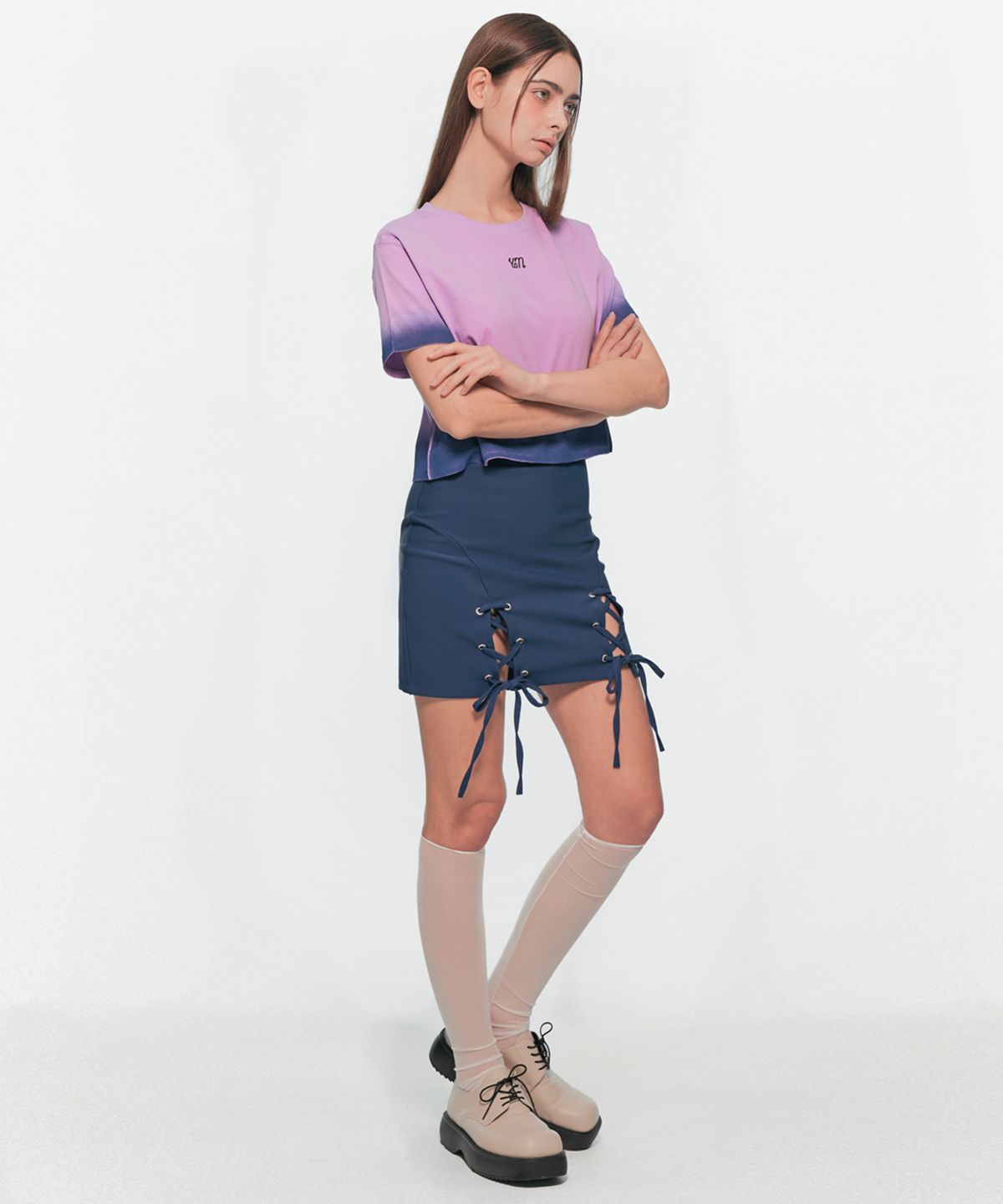 유움(UUM) WAVE GRADATION CROP T-SHIRT LIGHT PURPLE