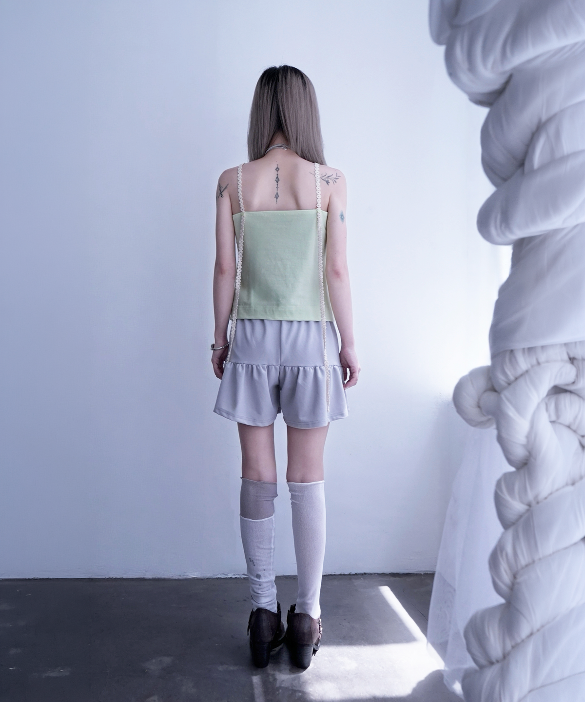 이스페이스(EEESPACE) Bloom Frill Shorts (Purple Gray)