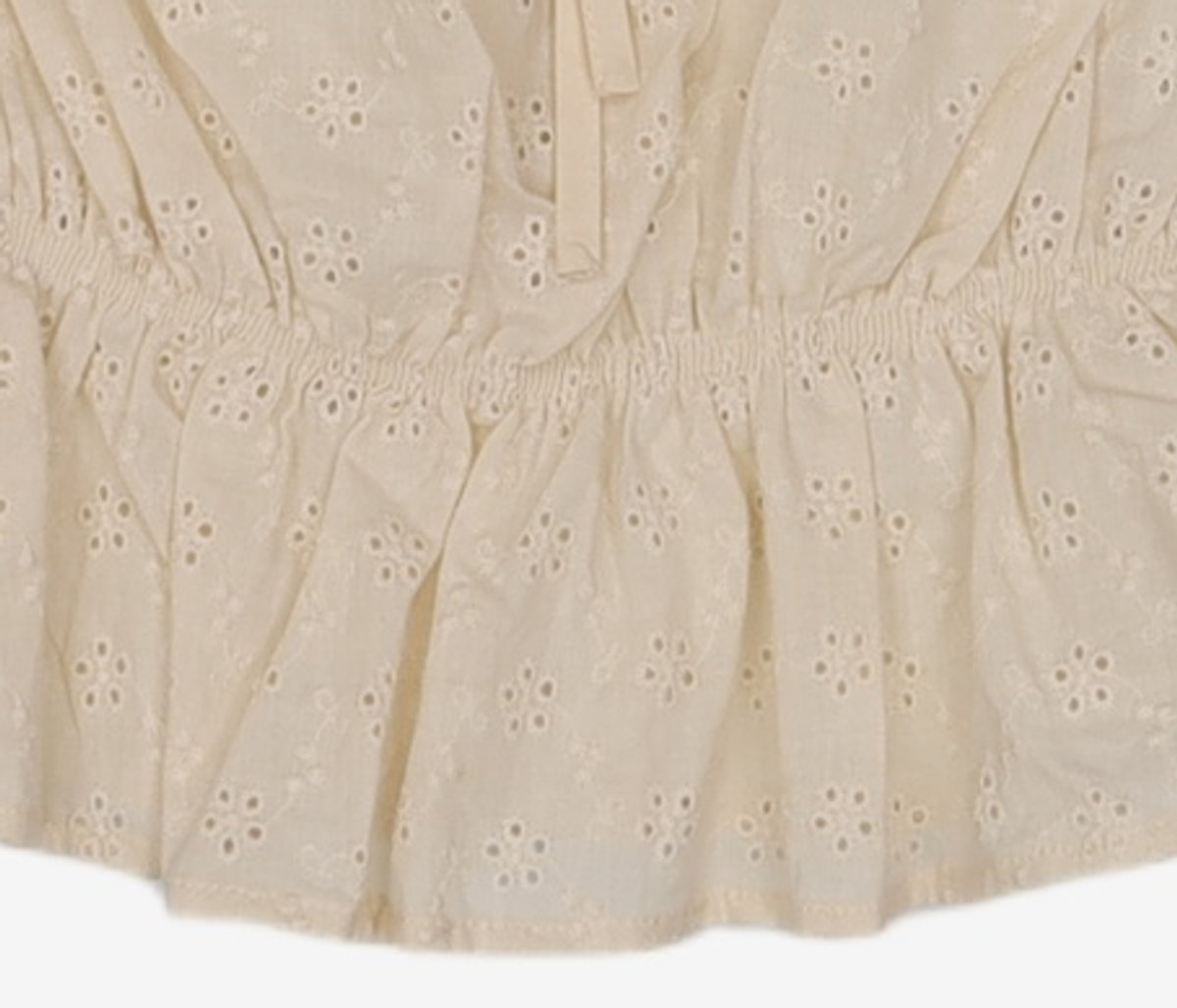 미쏘(MIXXO) 아일렛 허리벤딩 크롭 블라우스 MIWBWB752G S