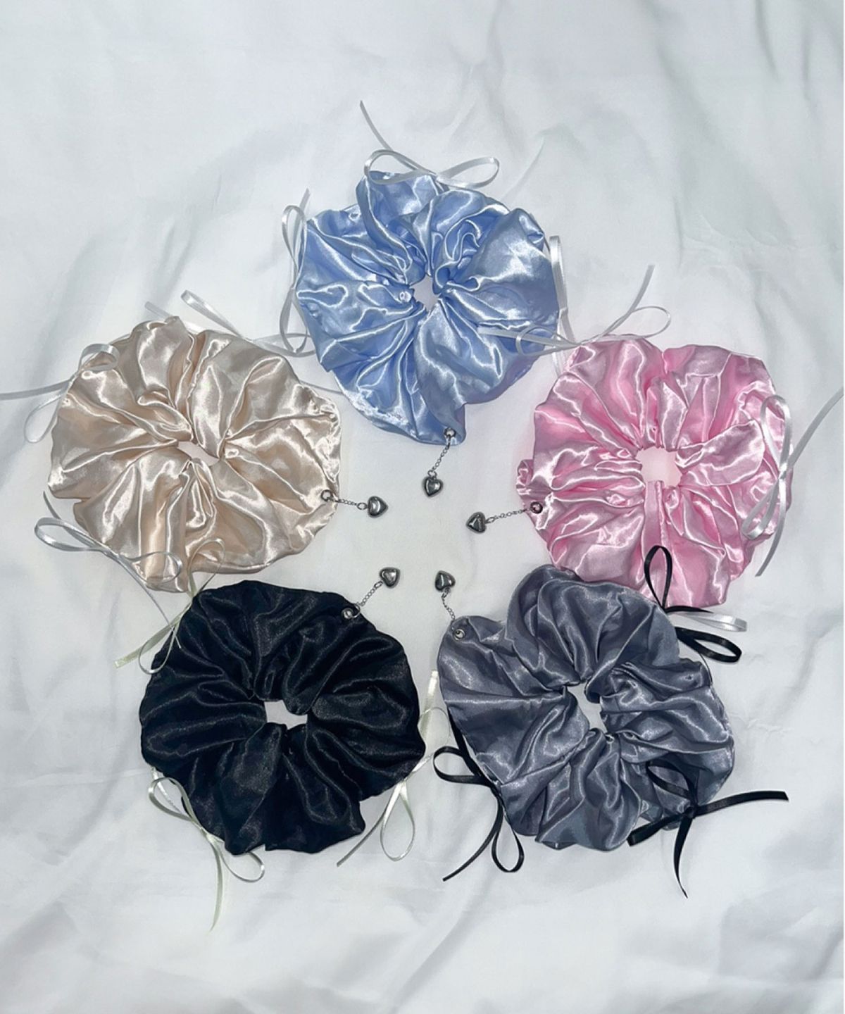 로아시(LOASI) ballerina heart ribbon scrunchie (big size)