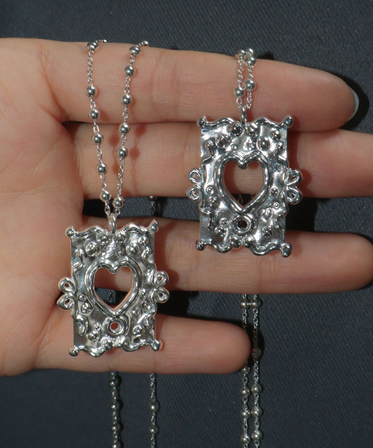 로아시(LOASI) melted heart frame necklace 01