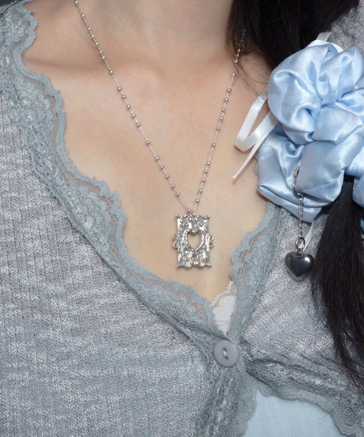 로아시(LOASI) melted heart frame necklace 01