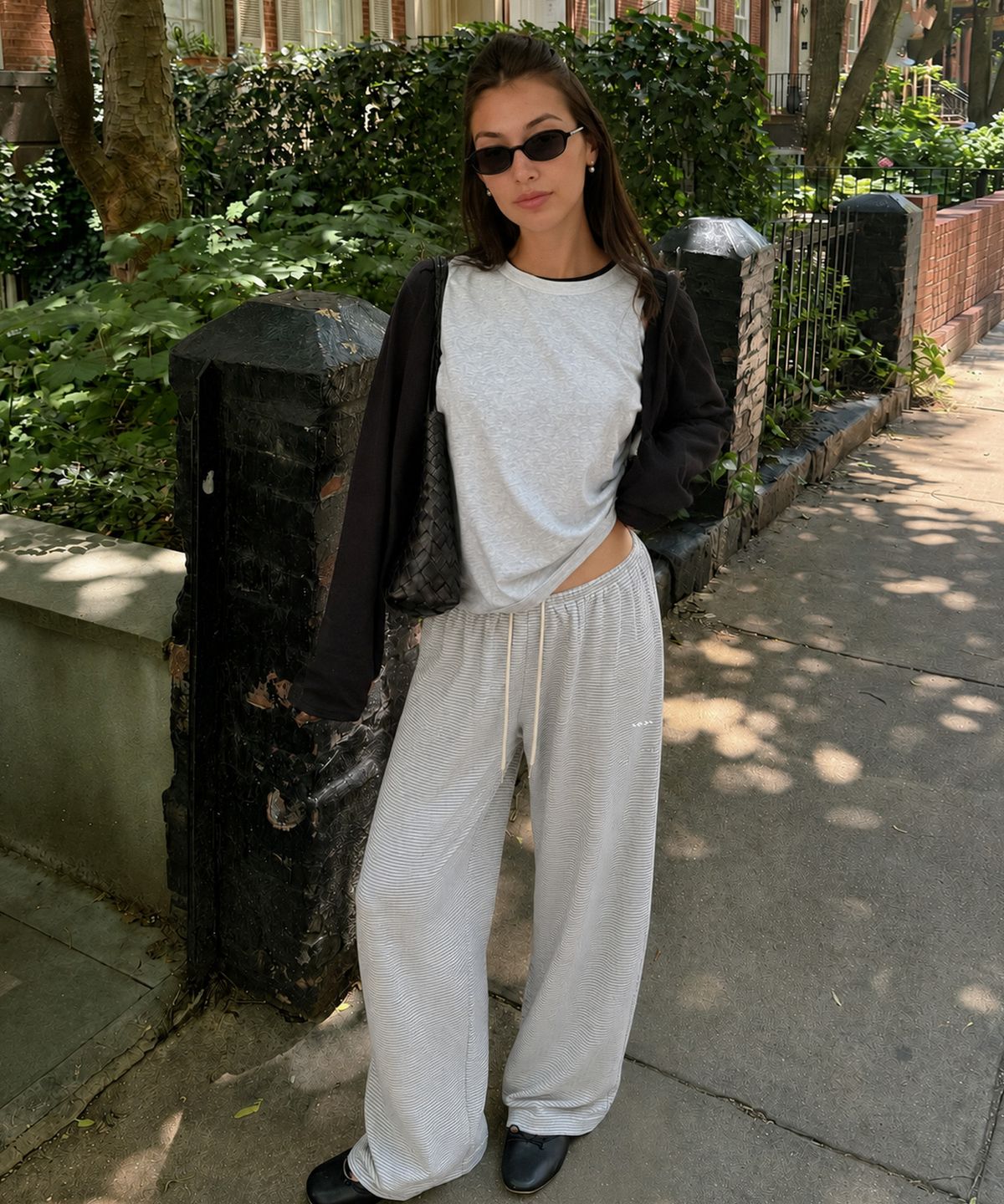 인지액티브(INJIACTIVE) Striped Terry Pants 그레이