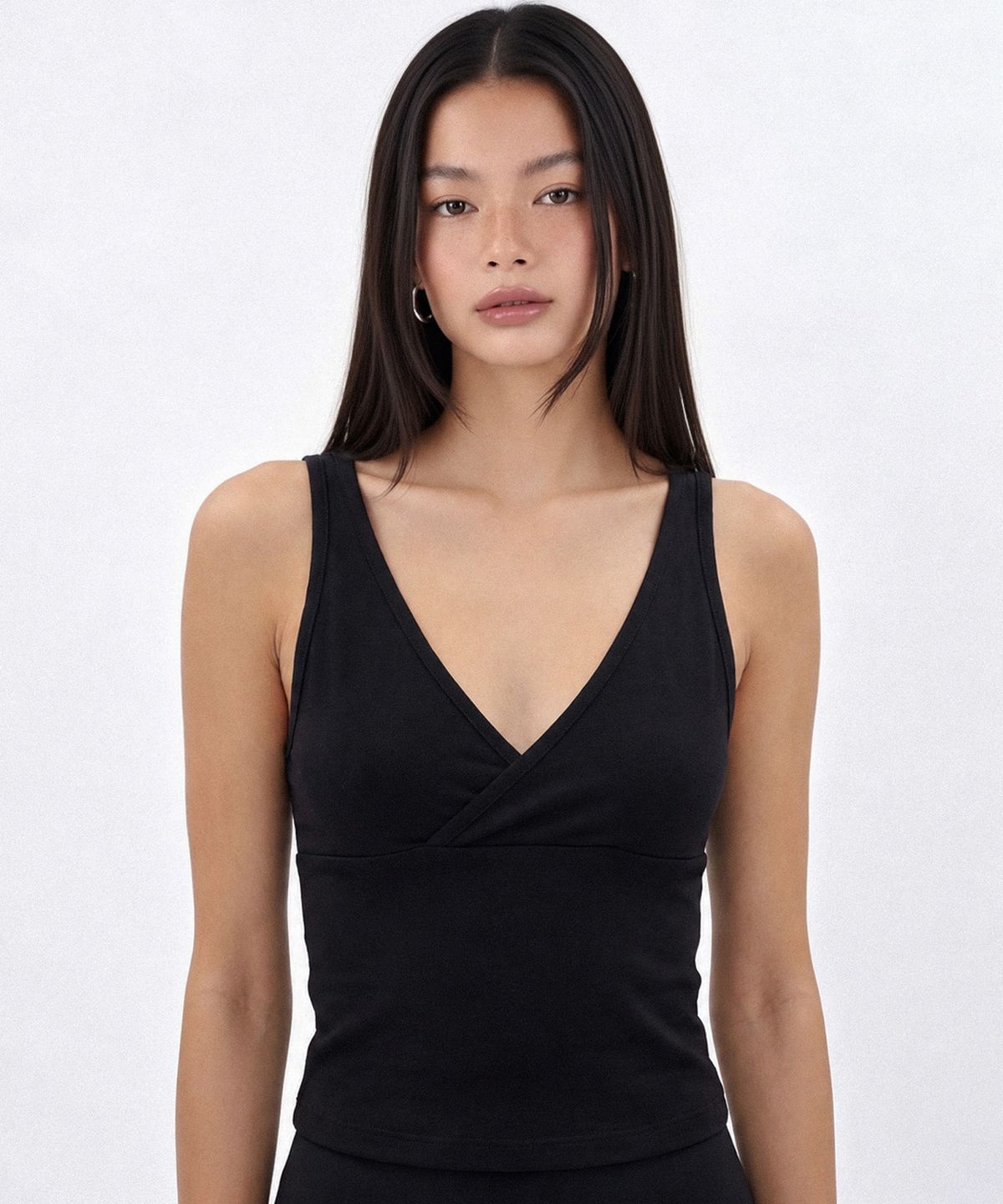 인지액티브(INJIACTIVE) Wrap Sleeveless Top 블랙
