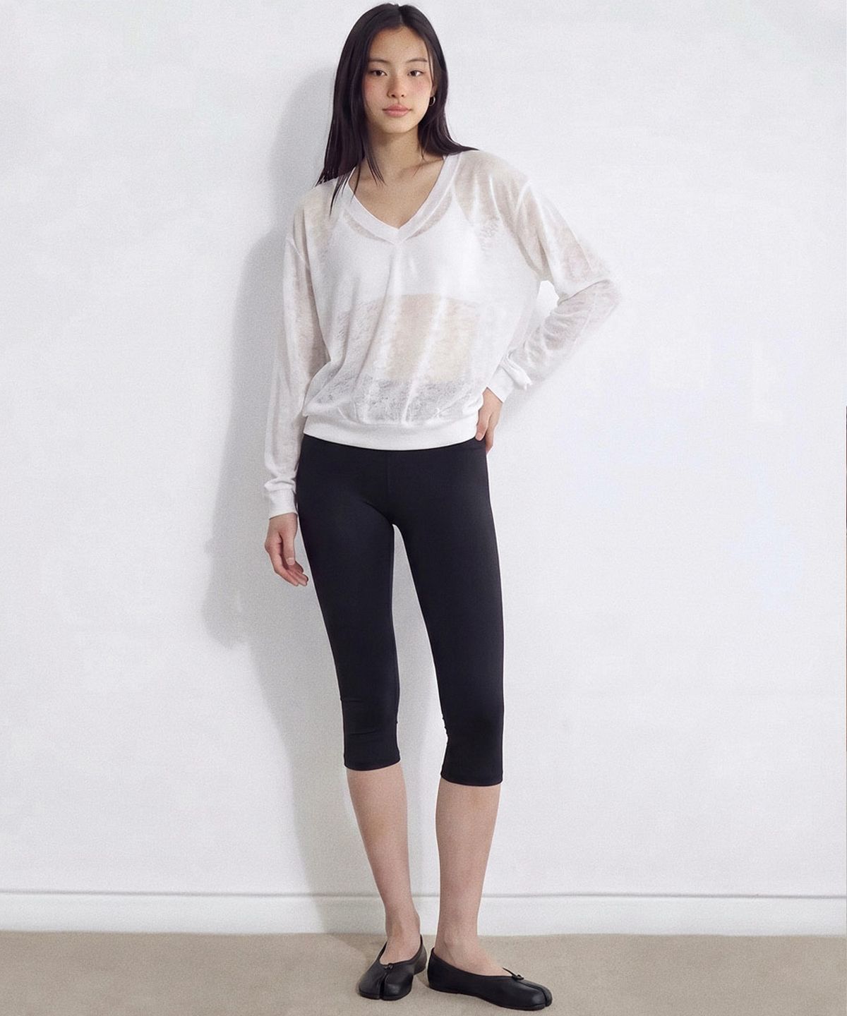 인지액티브(INJIACTIVE) Linen V-Neck Semi Sheer Top 화이트