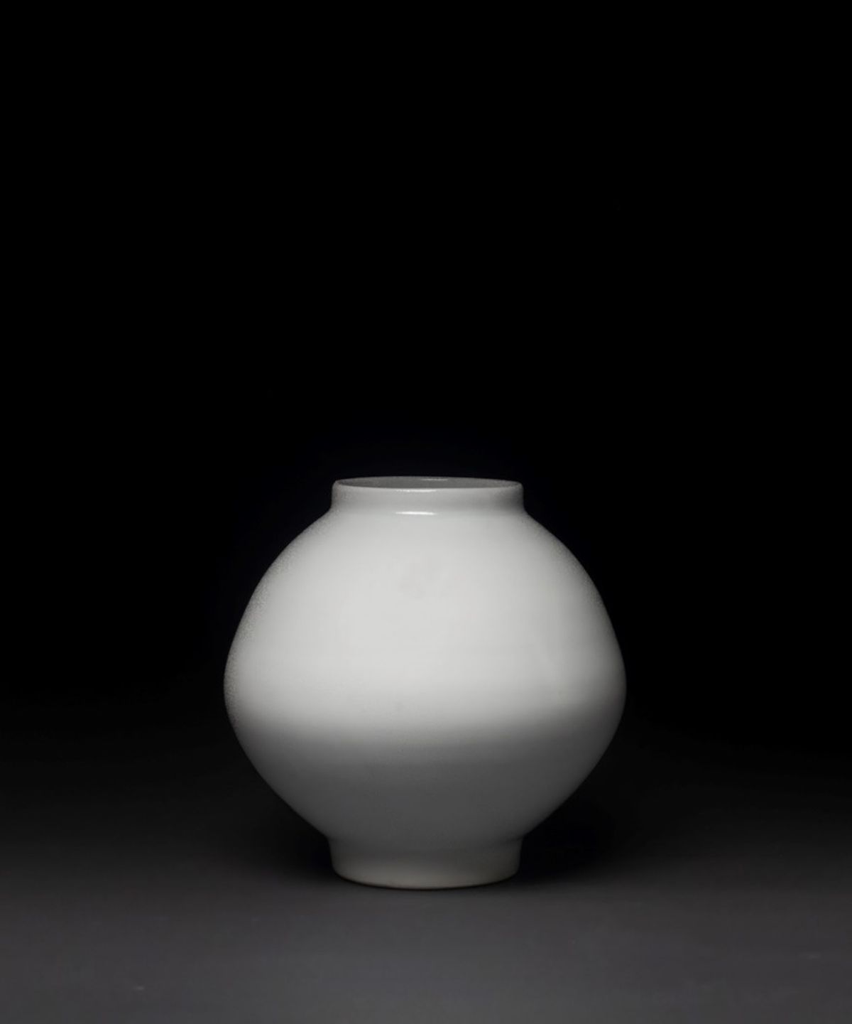 라움오(RAUM O) 김판기 명장 달항아리 디퓨저 200ml + 프리미엄 우드 케이스 + 디퓨저 스틱(6pcs)