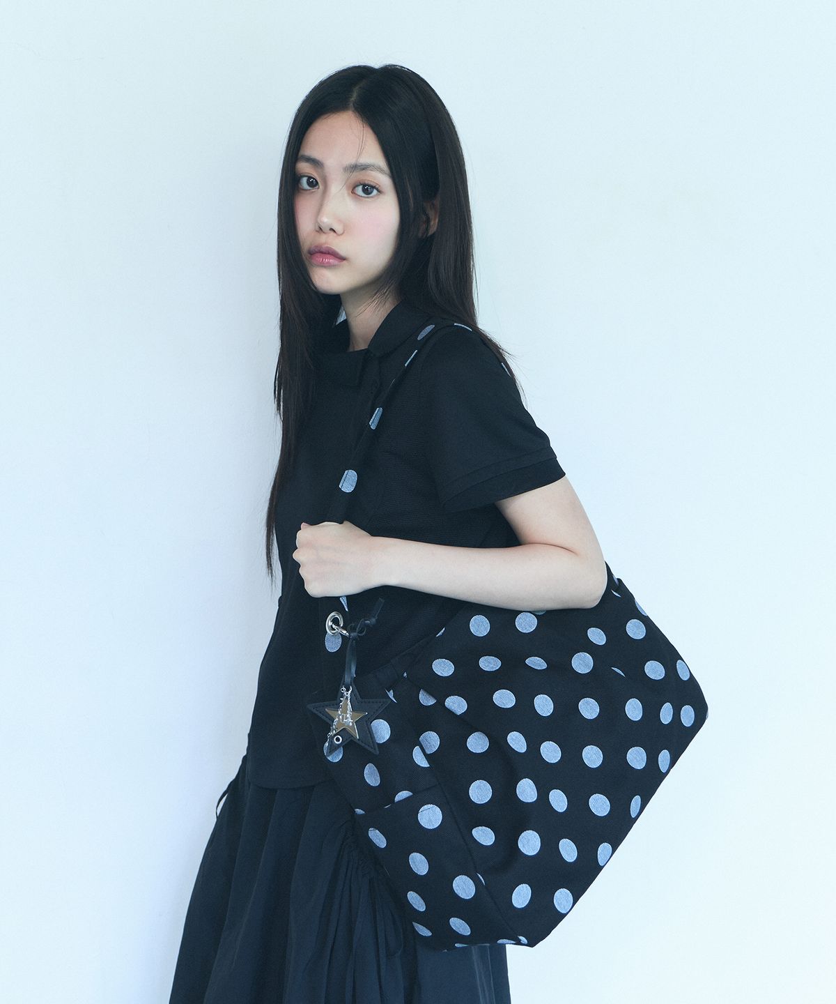 오아트(OART) Dot Pleats Shoulder Bag [BLACK]
