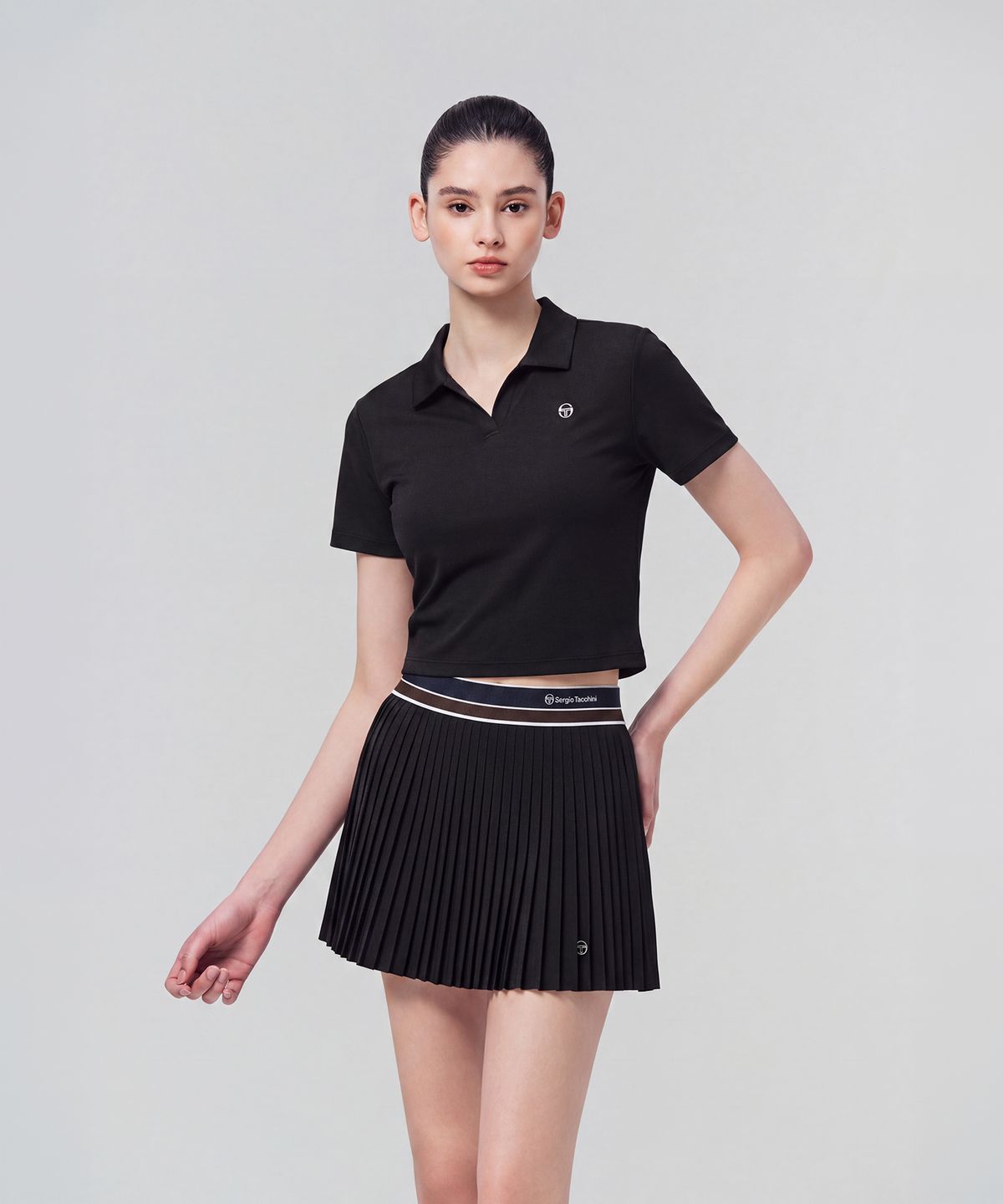 세르지오 타키니(SERGIO TACCHINI) W 크롭 슬림핏 플레잉 폴로 (Black)