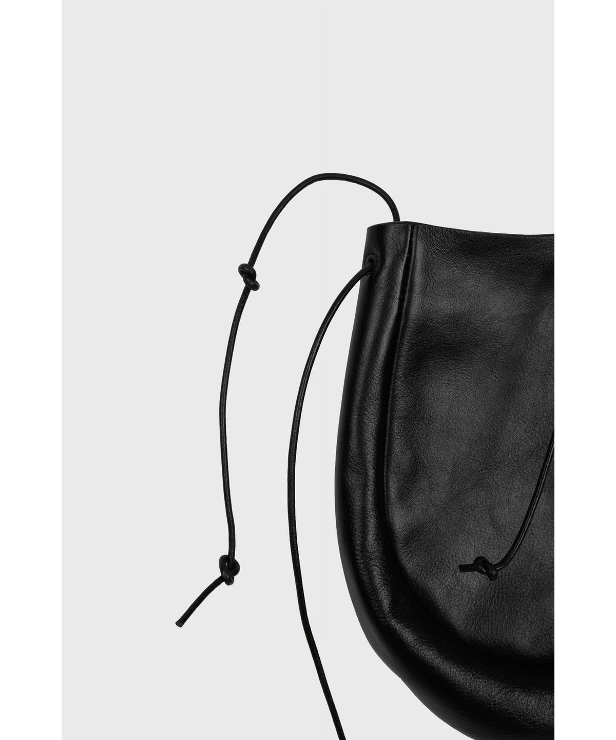 유스(YOUTH) Madeleine Bag - Black