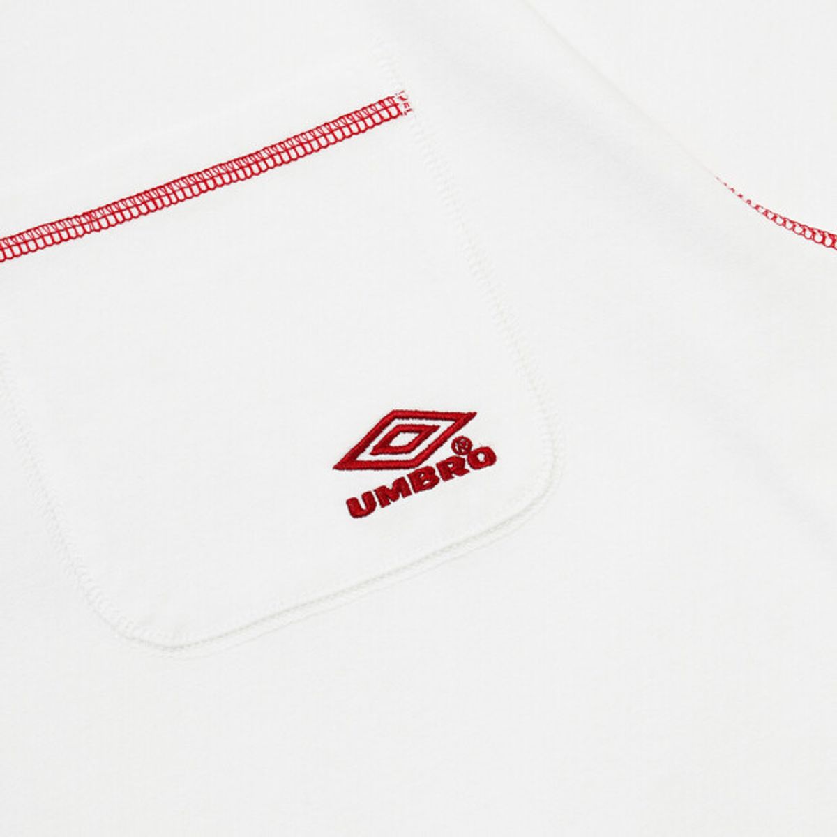 엄브로(UMBRO) 크리스피 타슬란 긴팔티 화이트 UR321CRL91