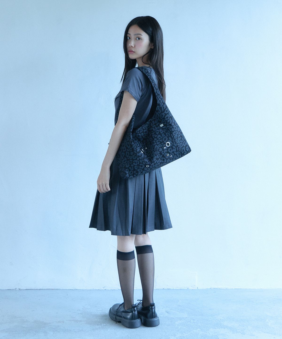 오아트(OART) Eyelet Hobo Bag [BLACK LEOPARD]