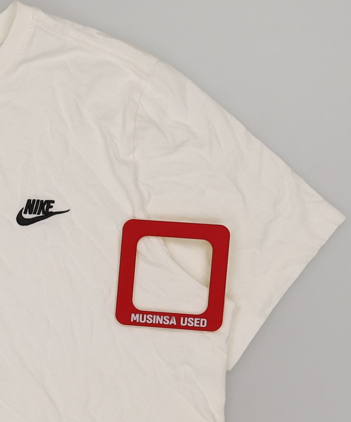 나이키(NIKE) 스포츠웨어 클럽 티셔츠 M - 화이트:블랙 / AR4999-101 110