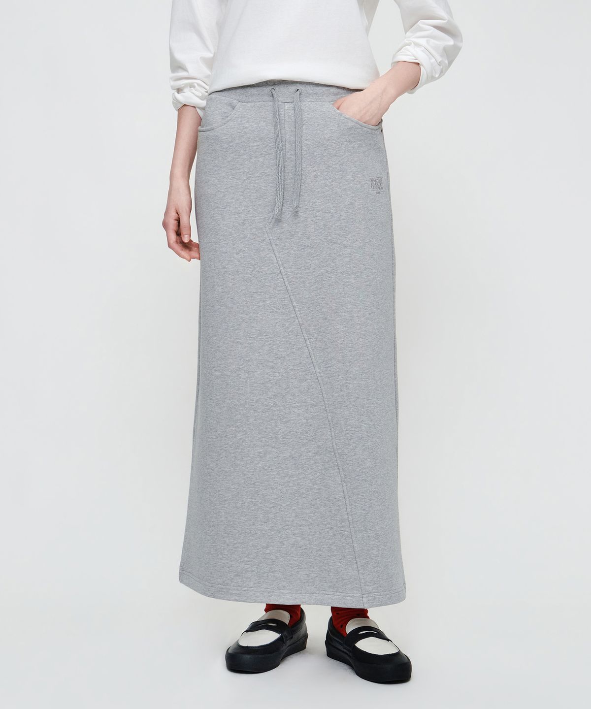 마리떼 프랑소와 저버(MARITHÉ + FRANҪOIS GIRBAUD) W CLASSIC LOGO LONG SWEAT SKIRT heather gray