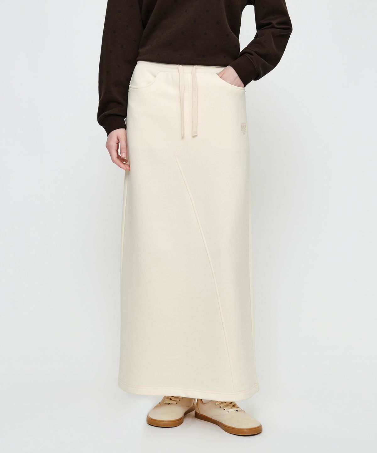 마리떼 프랑소와 저버(MARITHÉ + FRANҪOIS GIRBAUD) W CLASSIC LOGO LONG SWEAT SKIRT cream