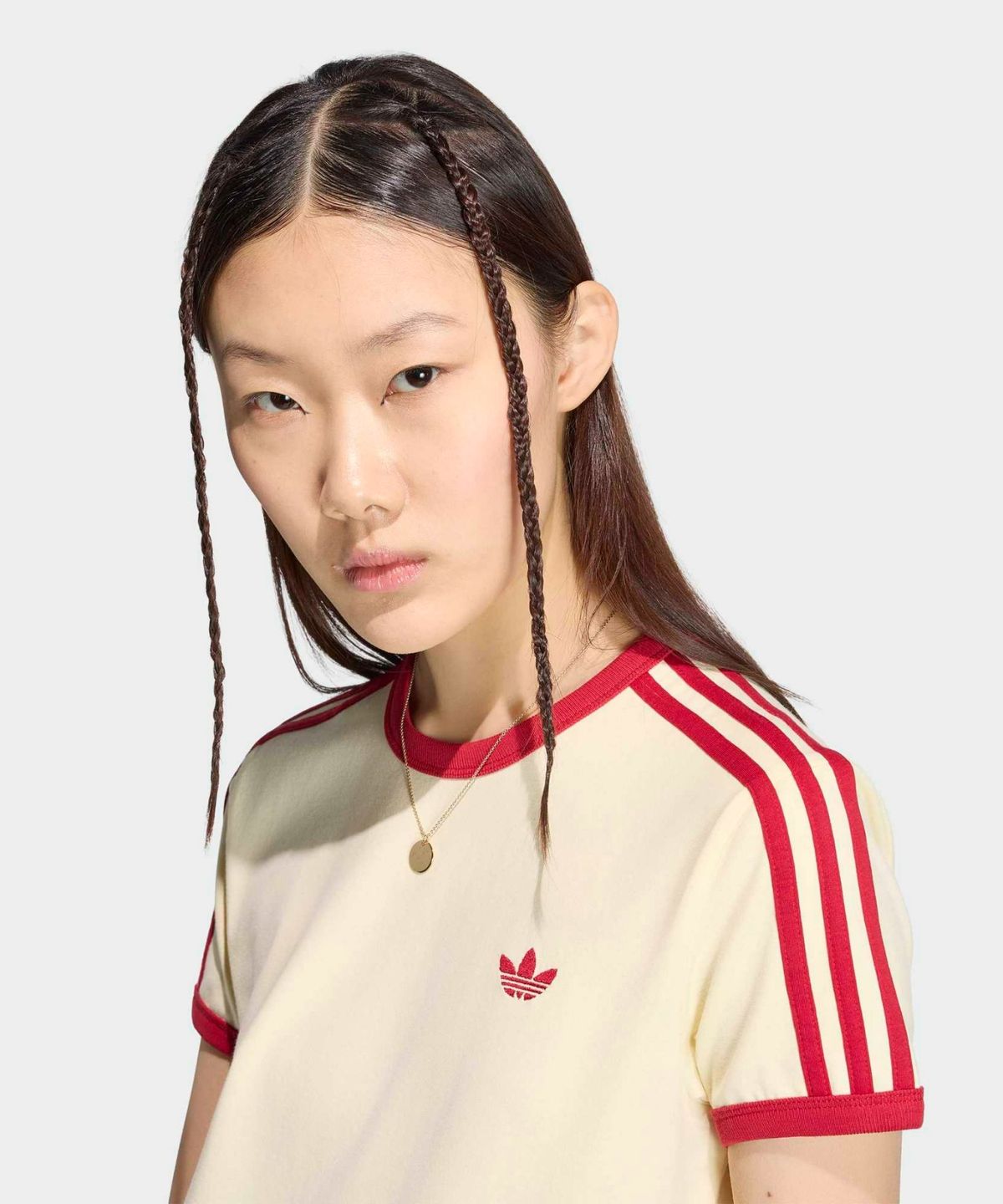 아디다스(ADIDAS) 3-스트라이프 슬림 티셔츠 - 웜바닐라 / KS4780