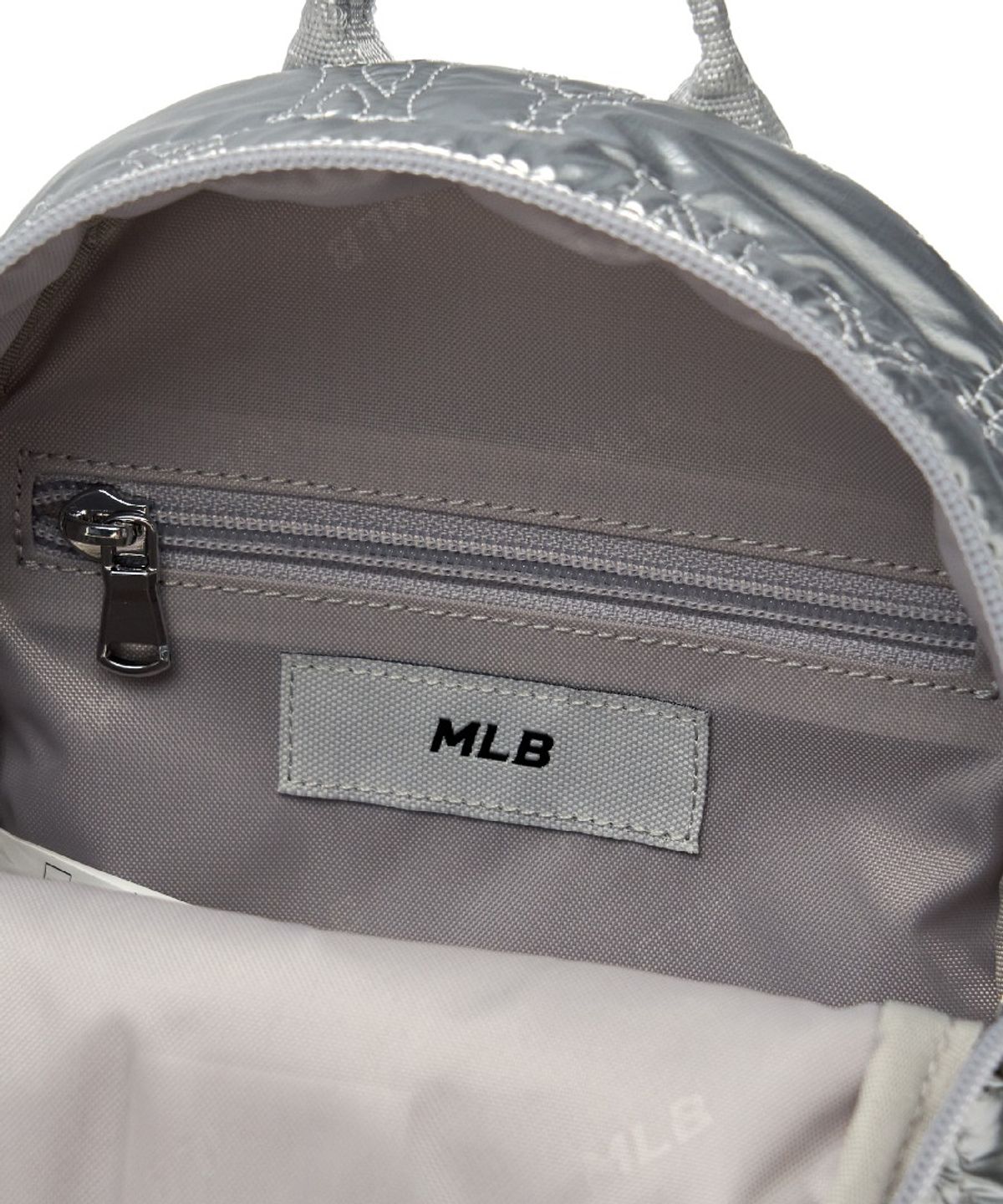 엠엘비 키즈(MLB KIDS) 모노그램 퀼팅 미니 백팩 NY (Silver)