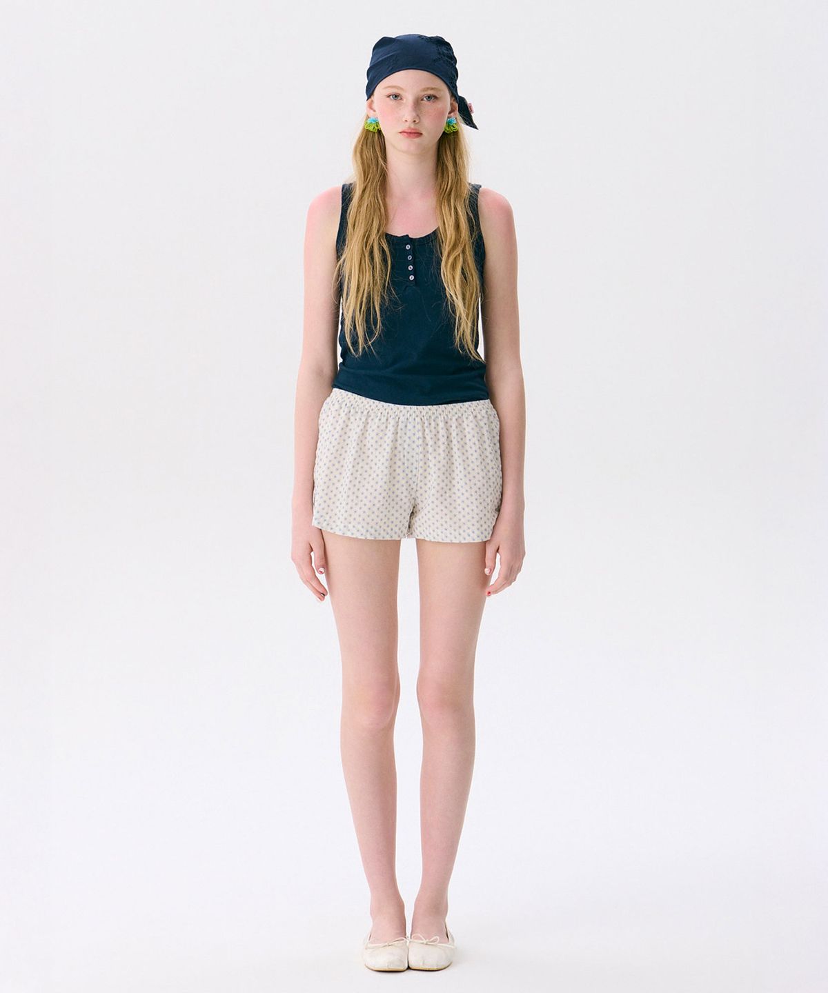 준준스페이스(JUNEJUNE SPACE) Henley Sleeveless Top_Navy(헨리 민소매 탑_네이버)