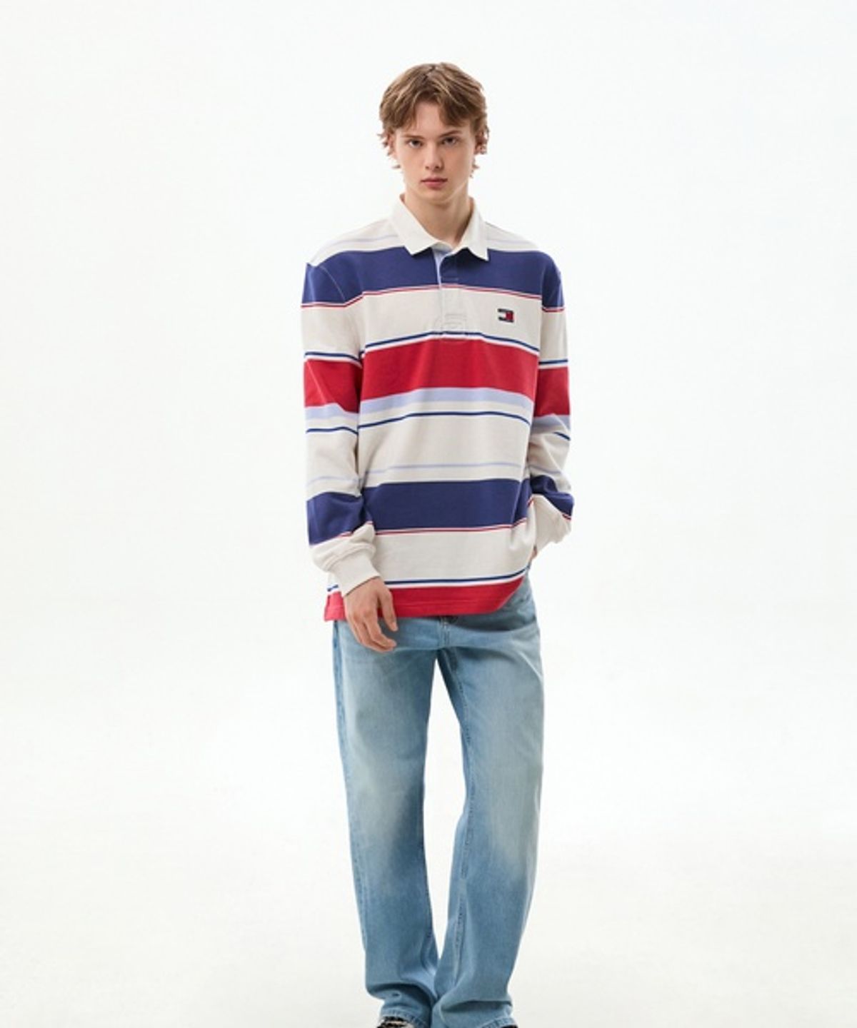 타미진스(TOMMY JEANS) 릴렉스 핏 스트라이프 럭비 티셔츠 (T32G6TTO12TMT1YBL)