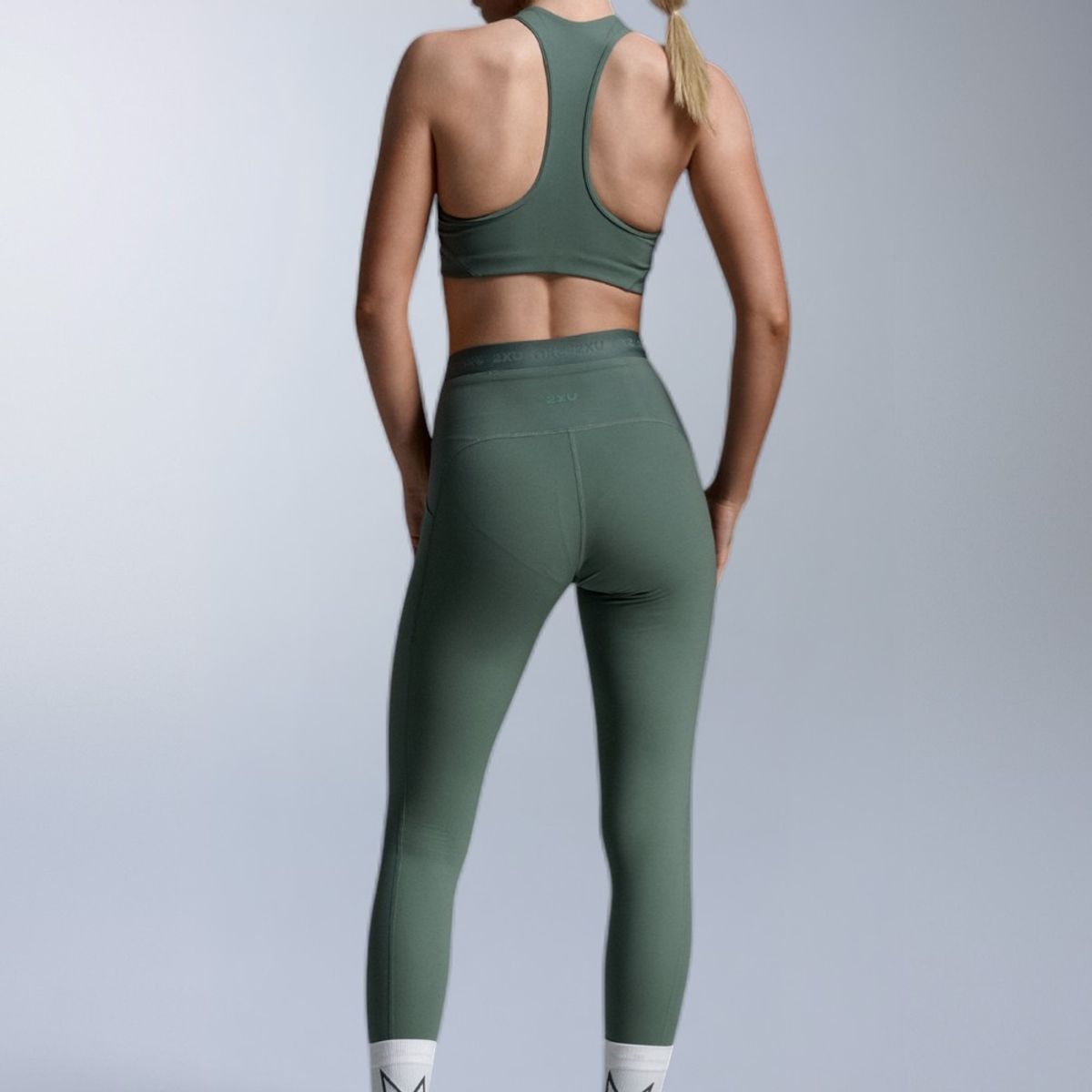 투타임즈유(2XU) (여성) 폼 레이서백 미디움 임팩트 브라_WR7369AOLL-OLL