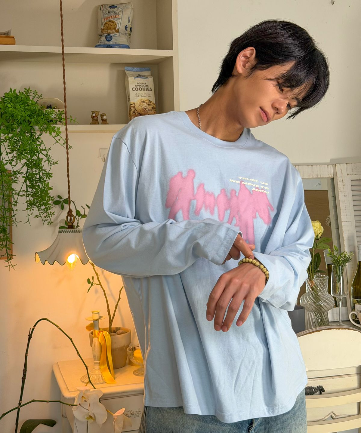 아모우(AMOU) Crowd Long Sleeve BABY BLUE