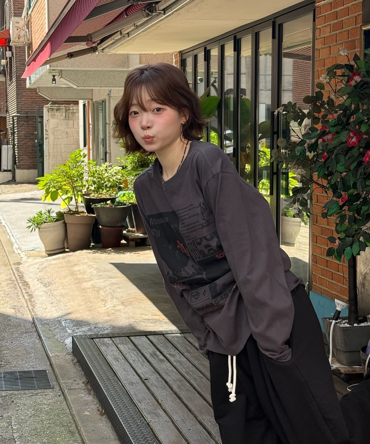 아모우(AMOU) 12 gram Long Sleeve CHACOAL GRAY