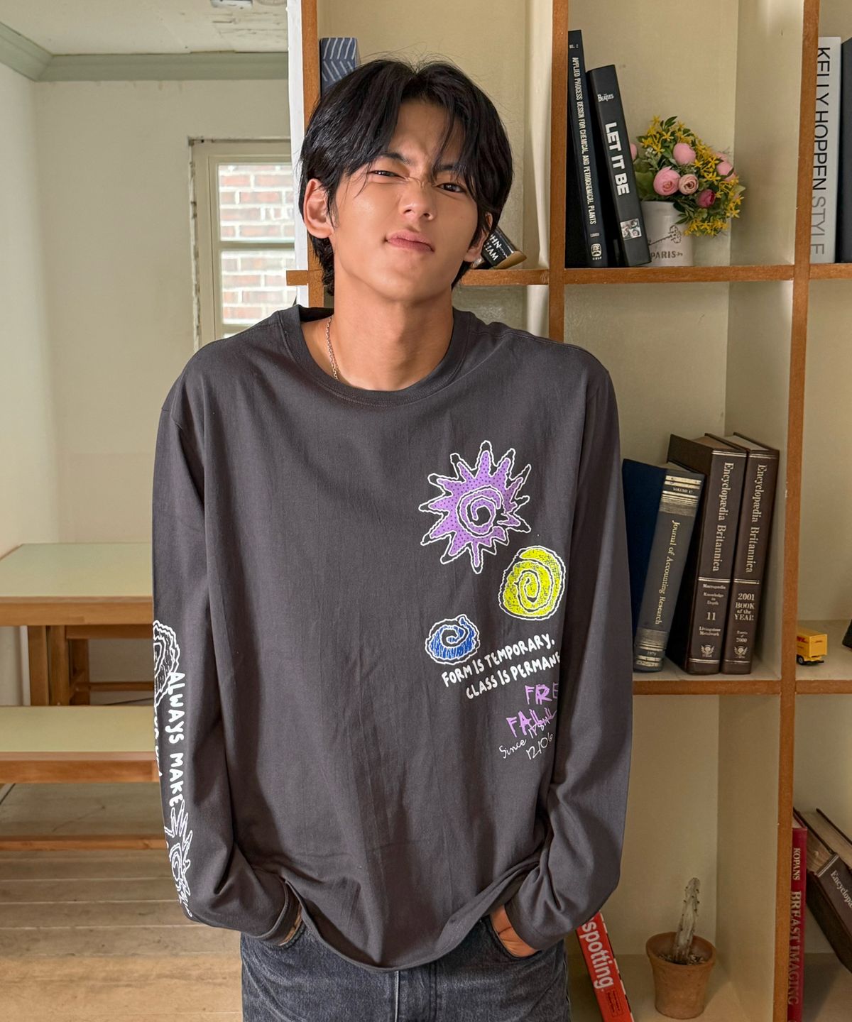 아모우(AMOU) Temporary Long Sleeve CHACOAL GRAY