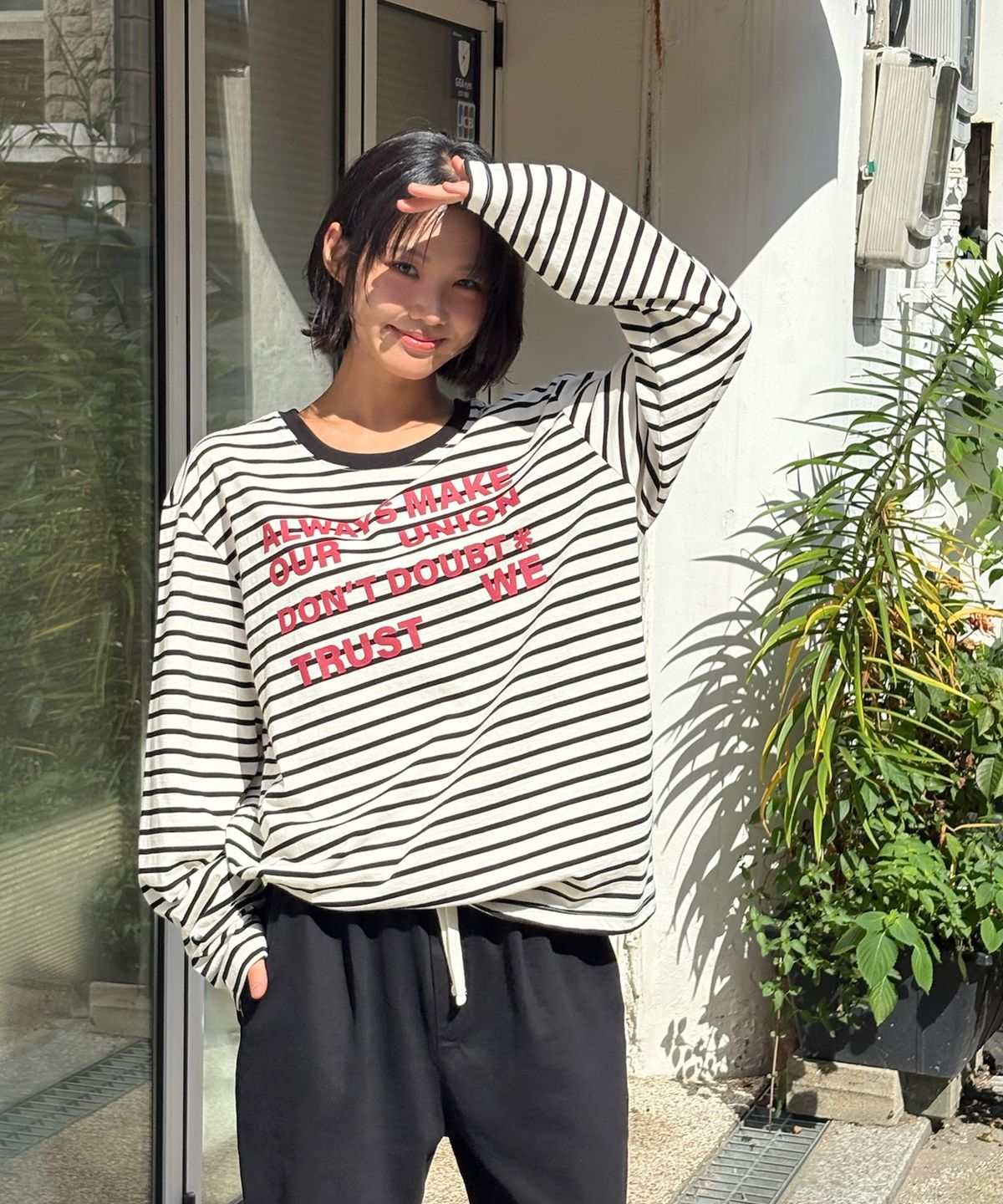 아모우(AMOU) Lettering Stripe Long Sleeve WHITE
