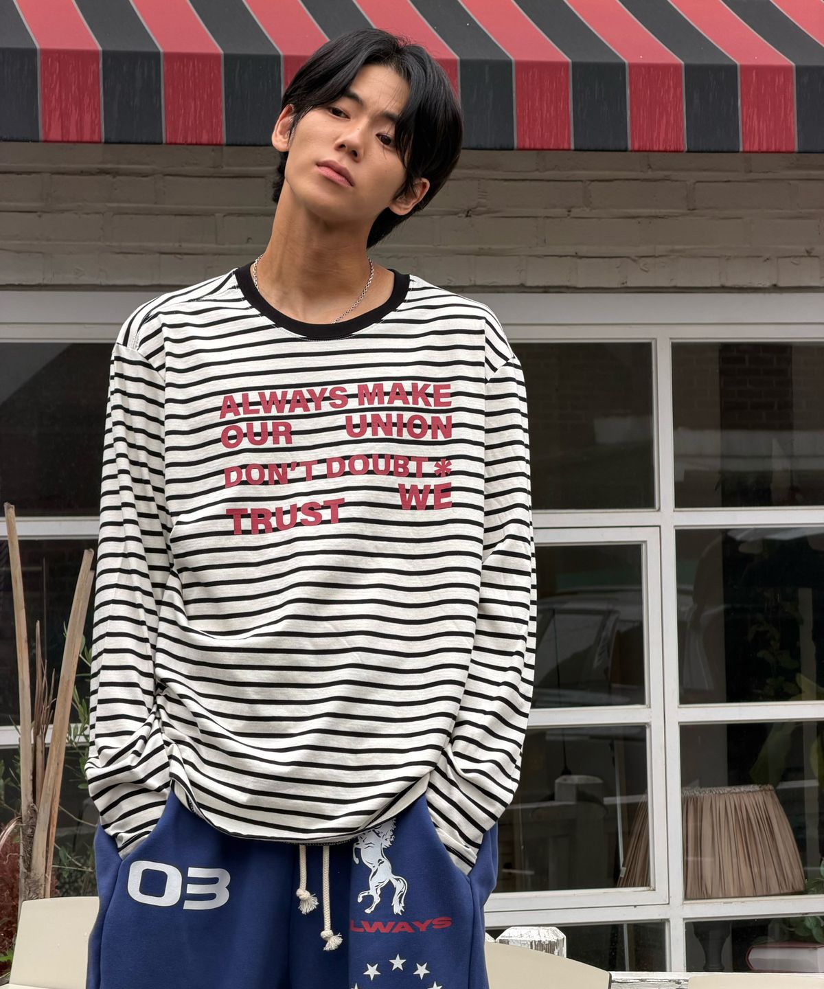 아모우(AMOU) Lettering Stripe Long Sleeve WHITE