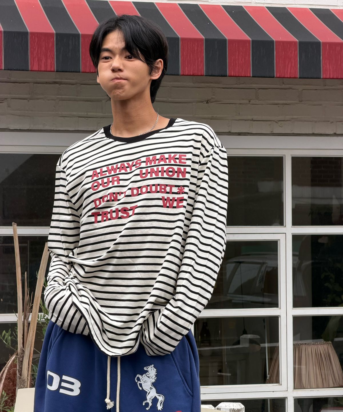 아모우(AMOU) Lettering Stripe Long Sleeve WHITE